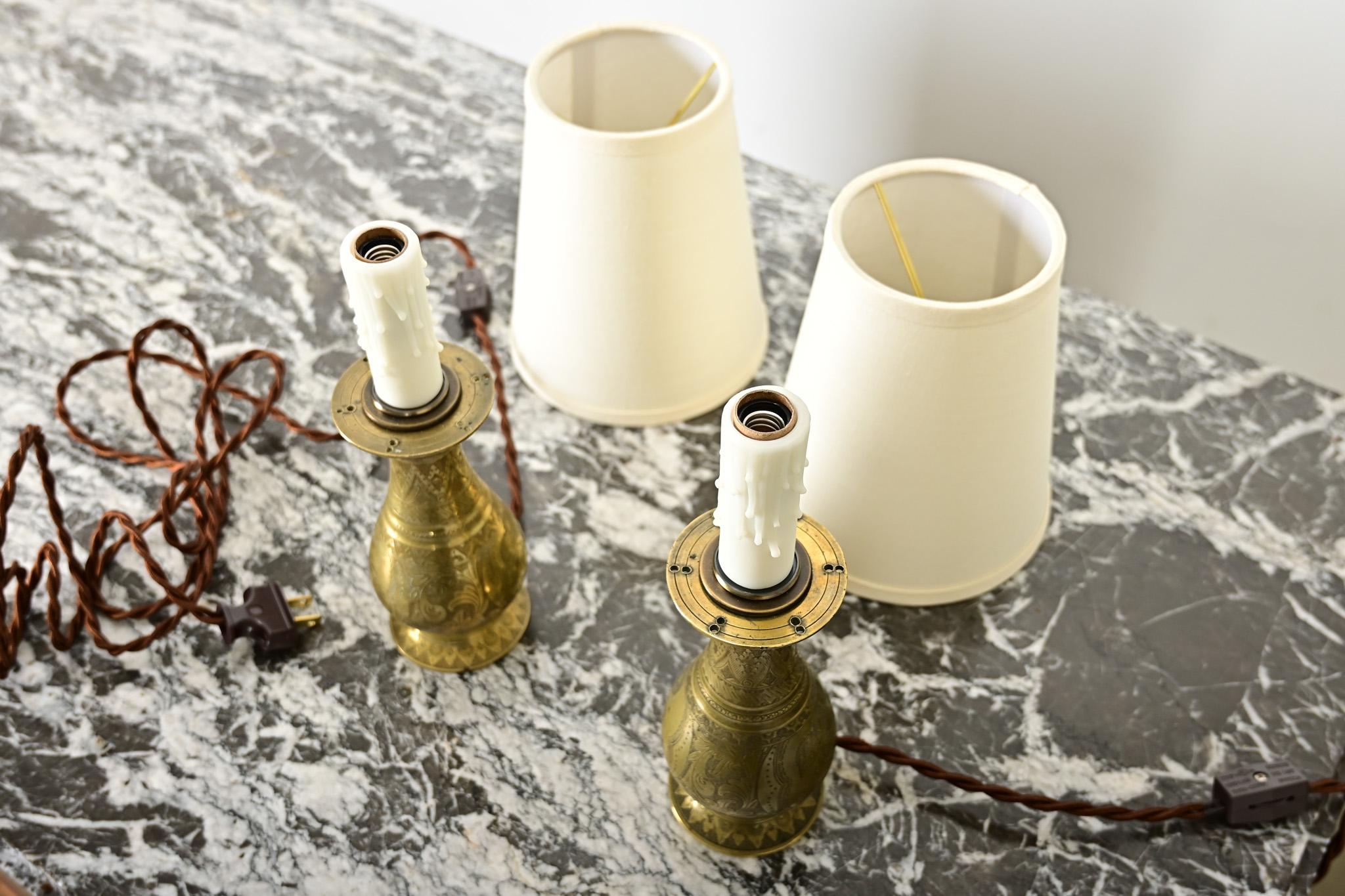Indonesian Pair of Vintage Brass Table Lamps In Good Condition For Sale In Baton Rouge, LA