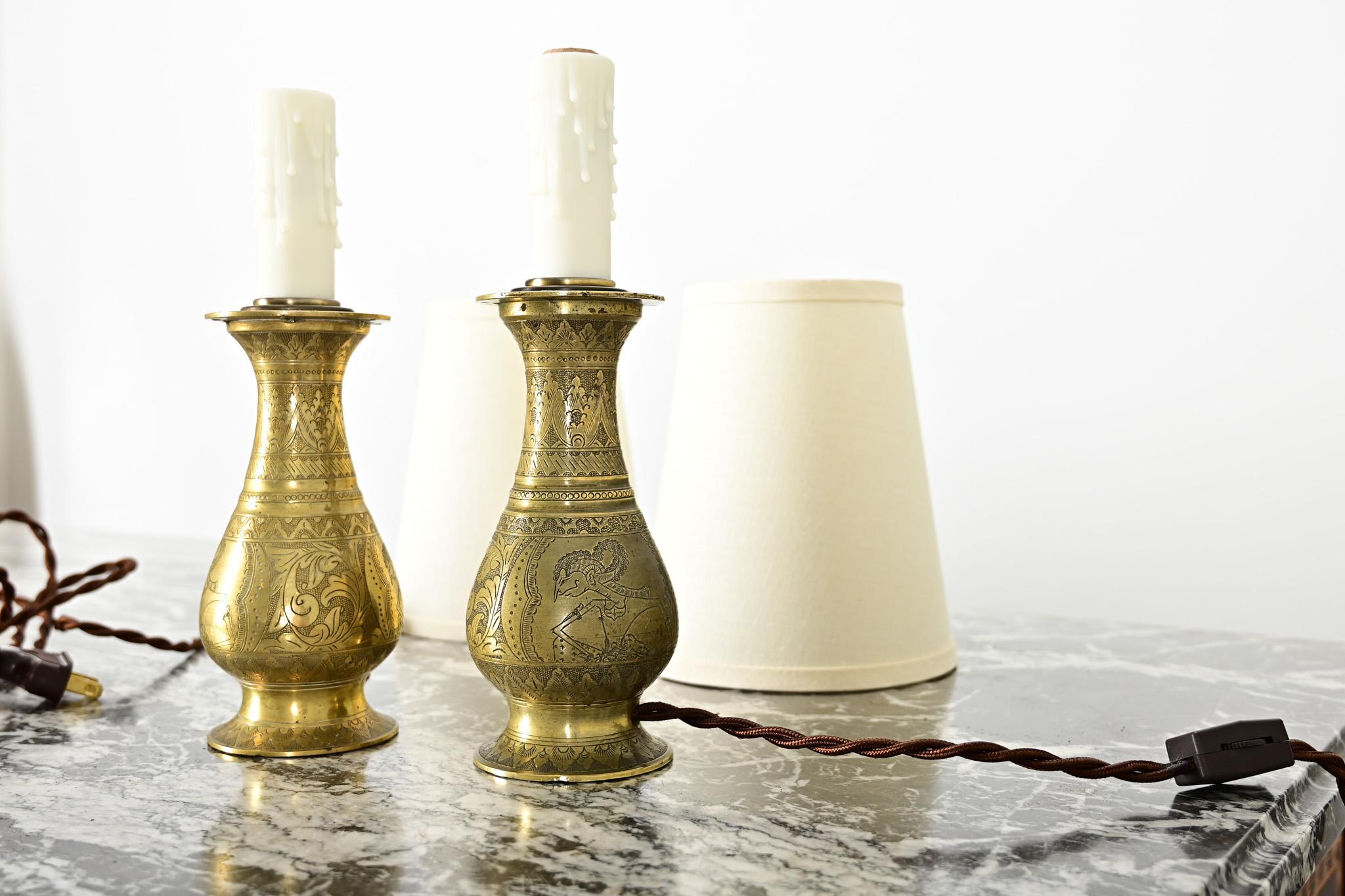 20th Century Indonesian Pair of Vintage Brass Table Lamps For Sale