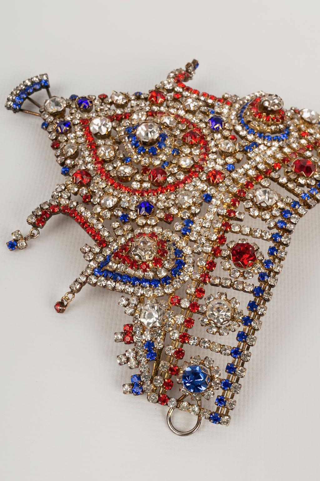 Women's Indonesian theater jewel 1950's For Sale