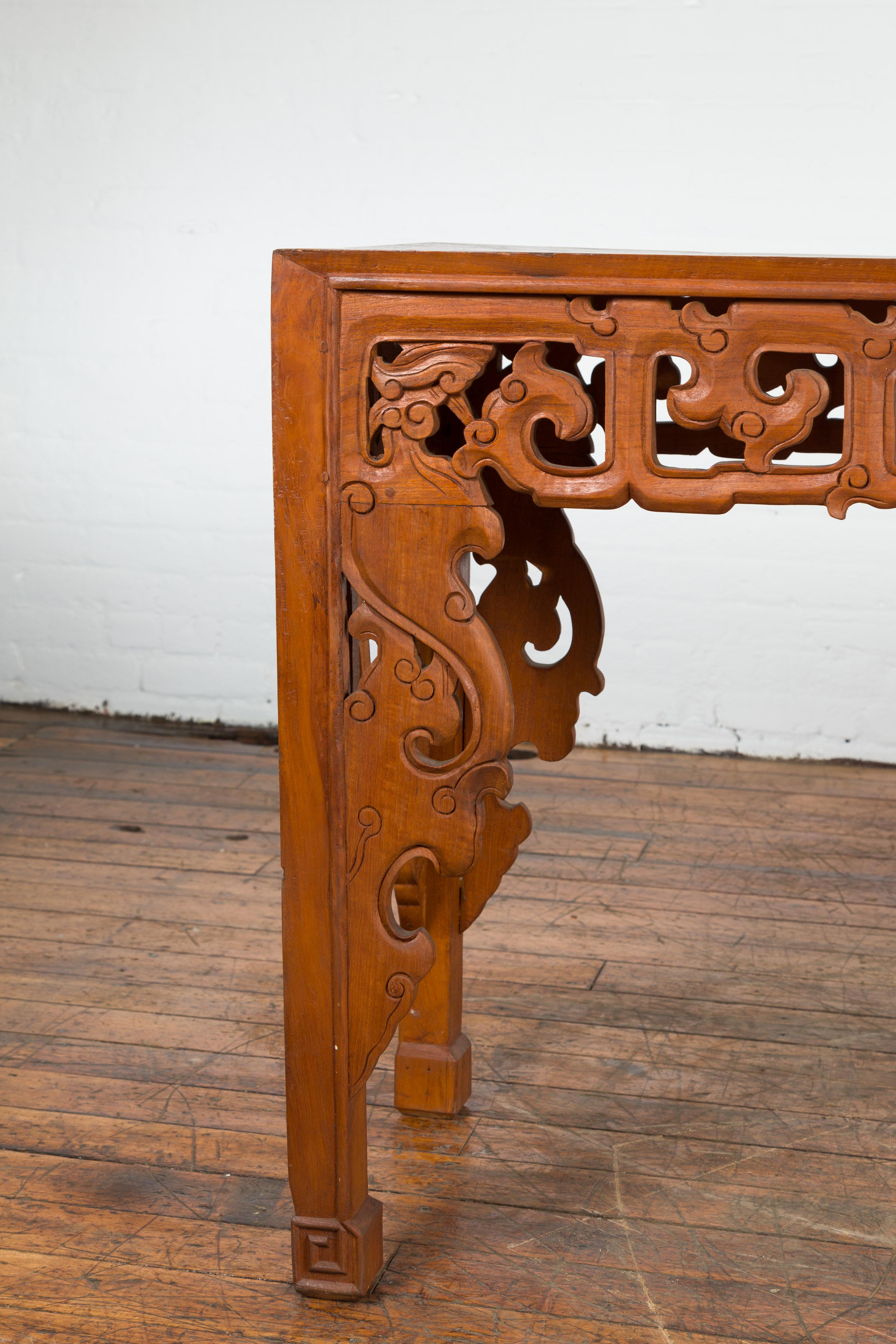 Indonesian Vintage Altar Console Table with Cloudy-Carved Apron and Spandrels In Good Condition For Sale In Yonkers, NY