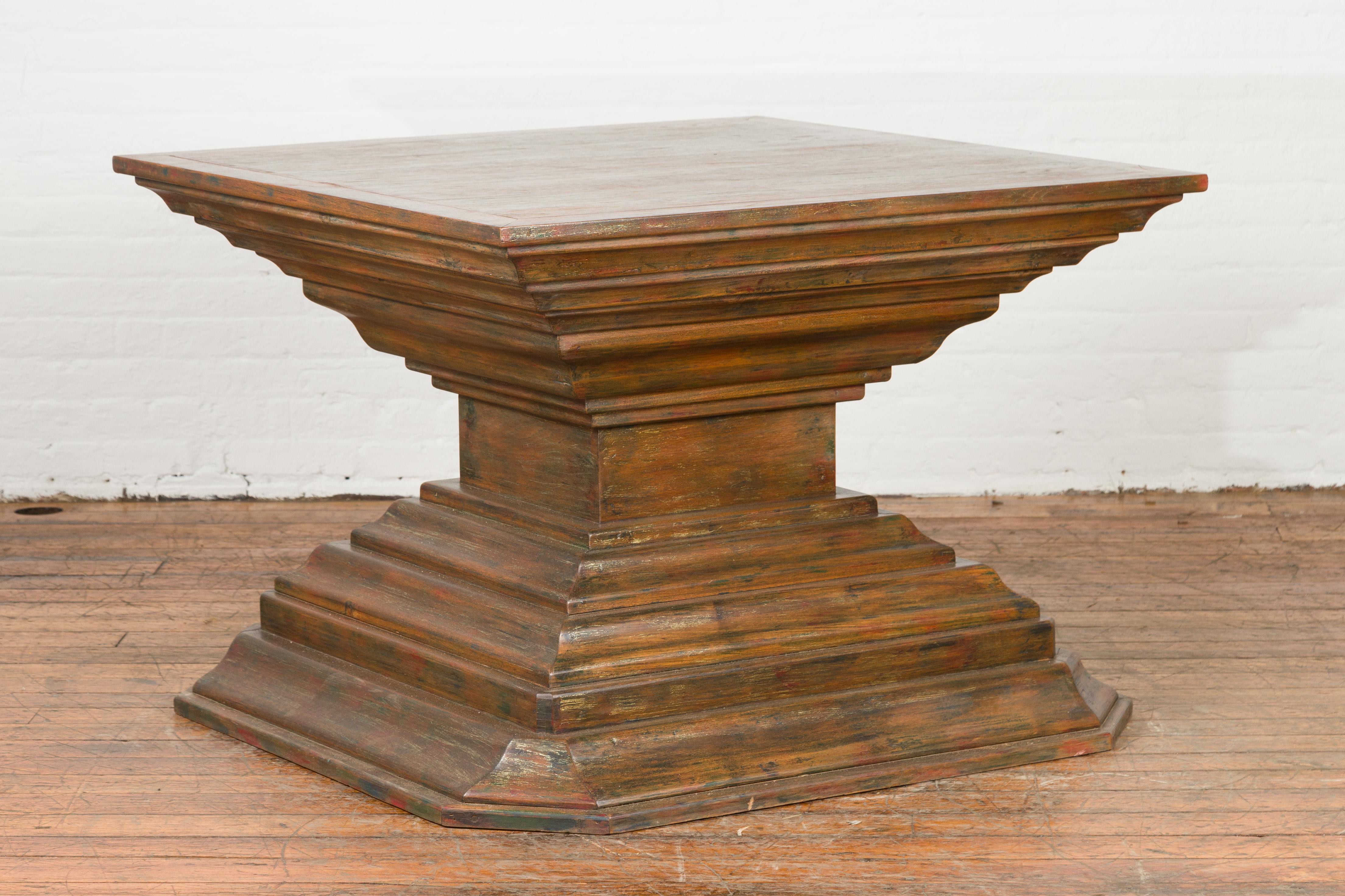 Indonesian Vintage Pagan Dynasty Style Pyramid-Shaped Console Pedestal Table In Good Condition For Sale In Yonkers, NY