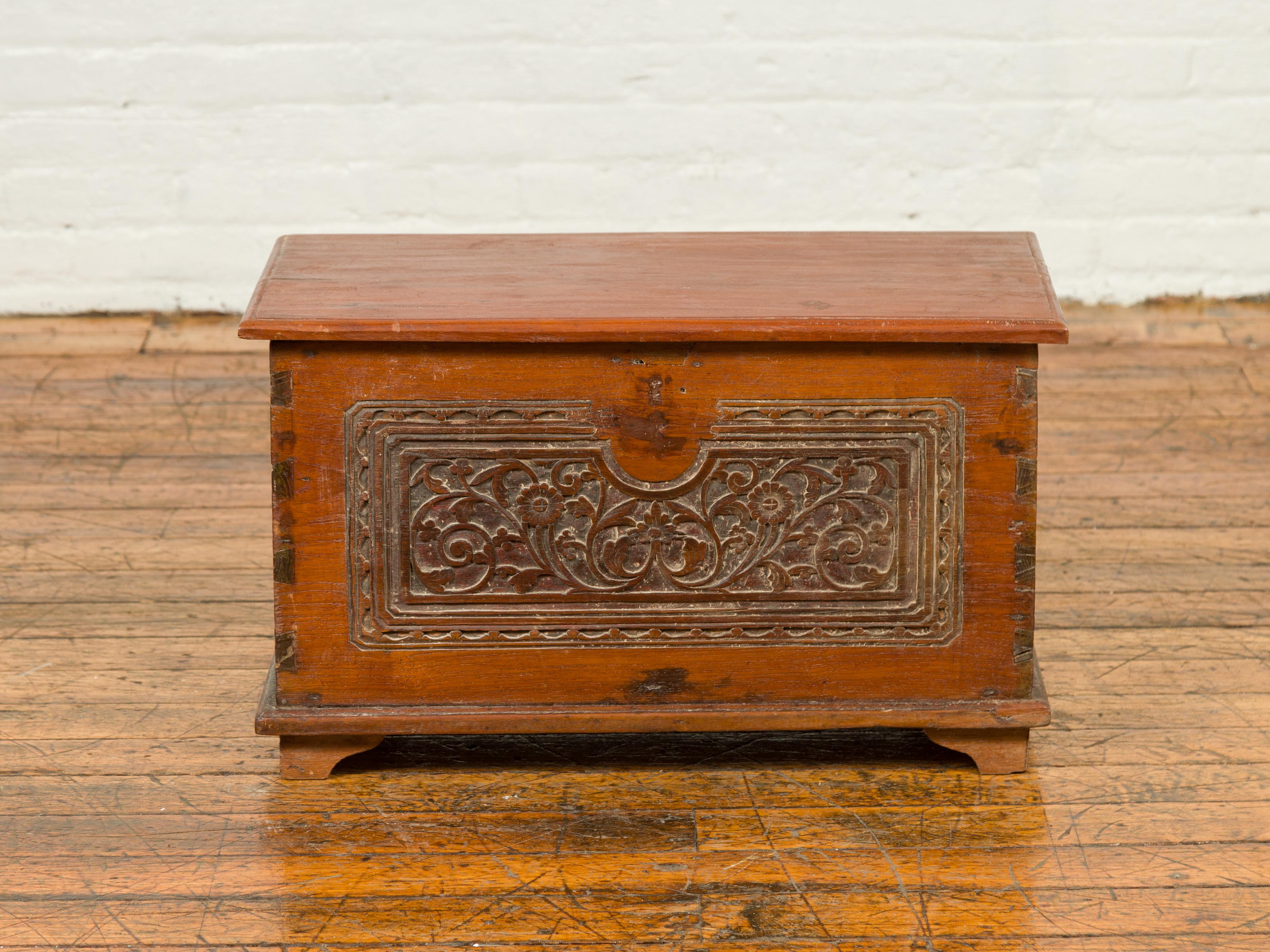 indonesian chest