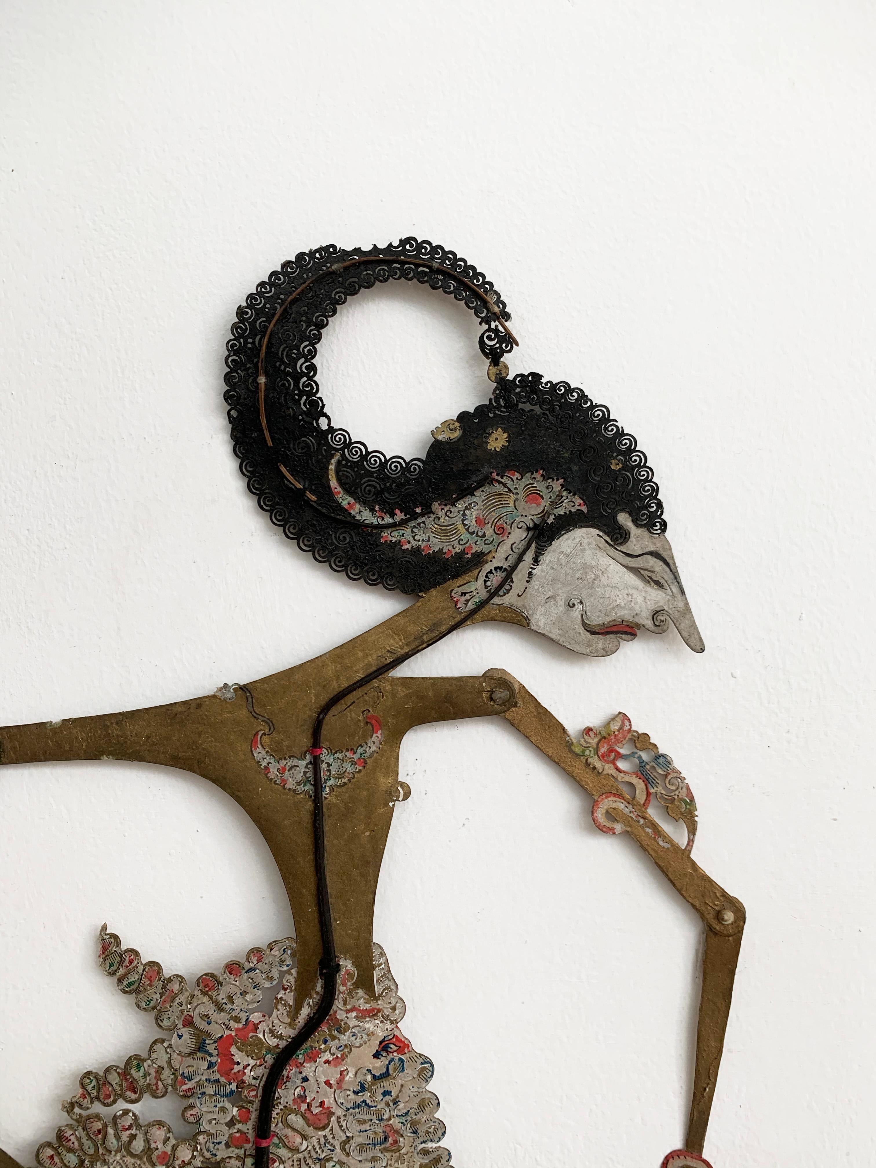 Indonesische Schattenpuppe „Wayang Kulit“ aus Java, Indonesien, frühesisches 20. Jahrhundert im Angebot 1