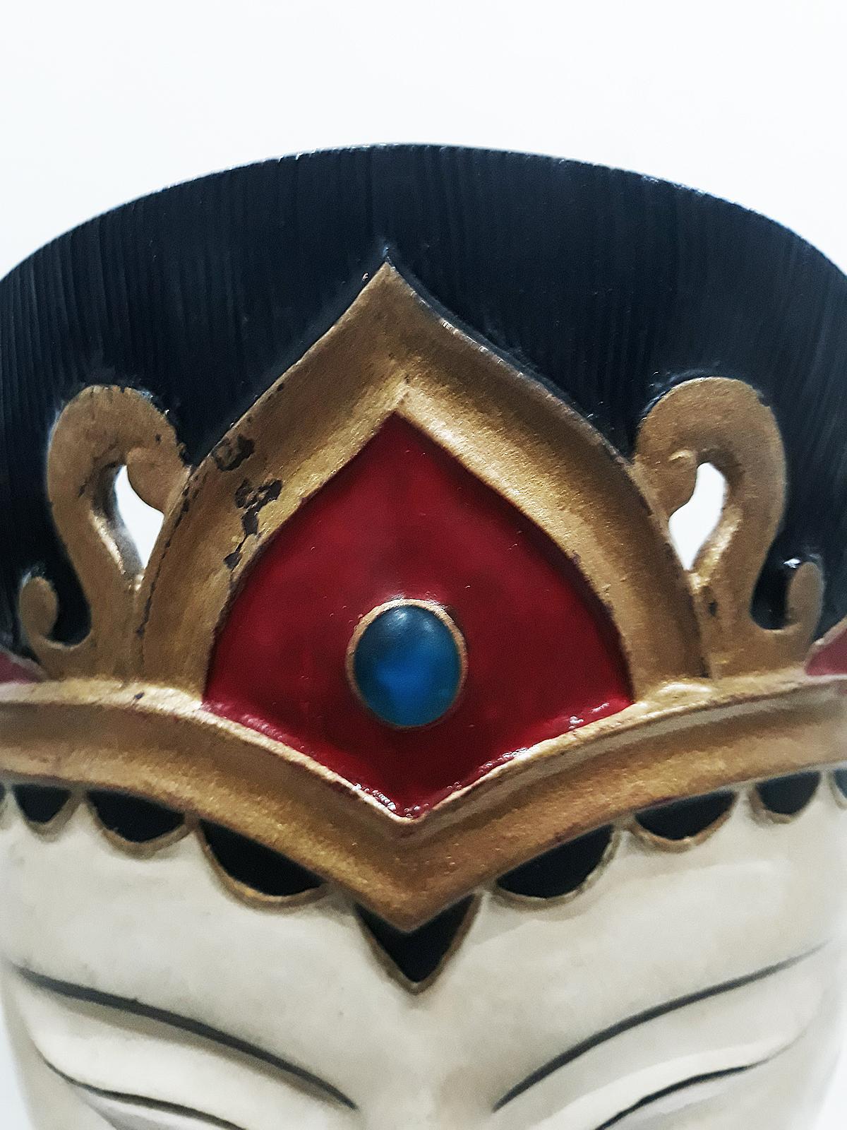 Fin du 20e siècle Masque indonésien en bois, milieu du 20e siècle en vente