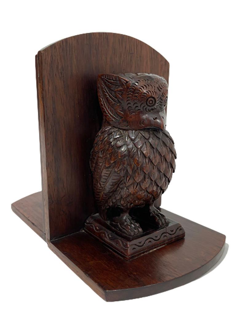 Indonesian Wooden Owl Bookends In Good Condition In Delft, NL