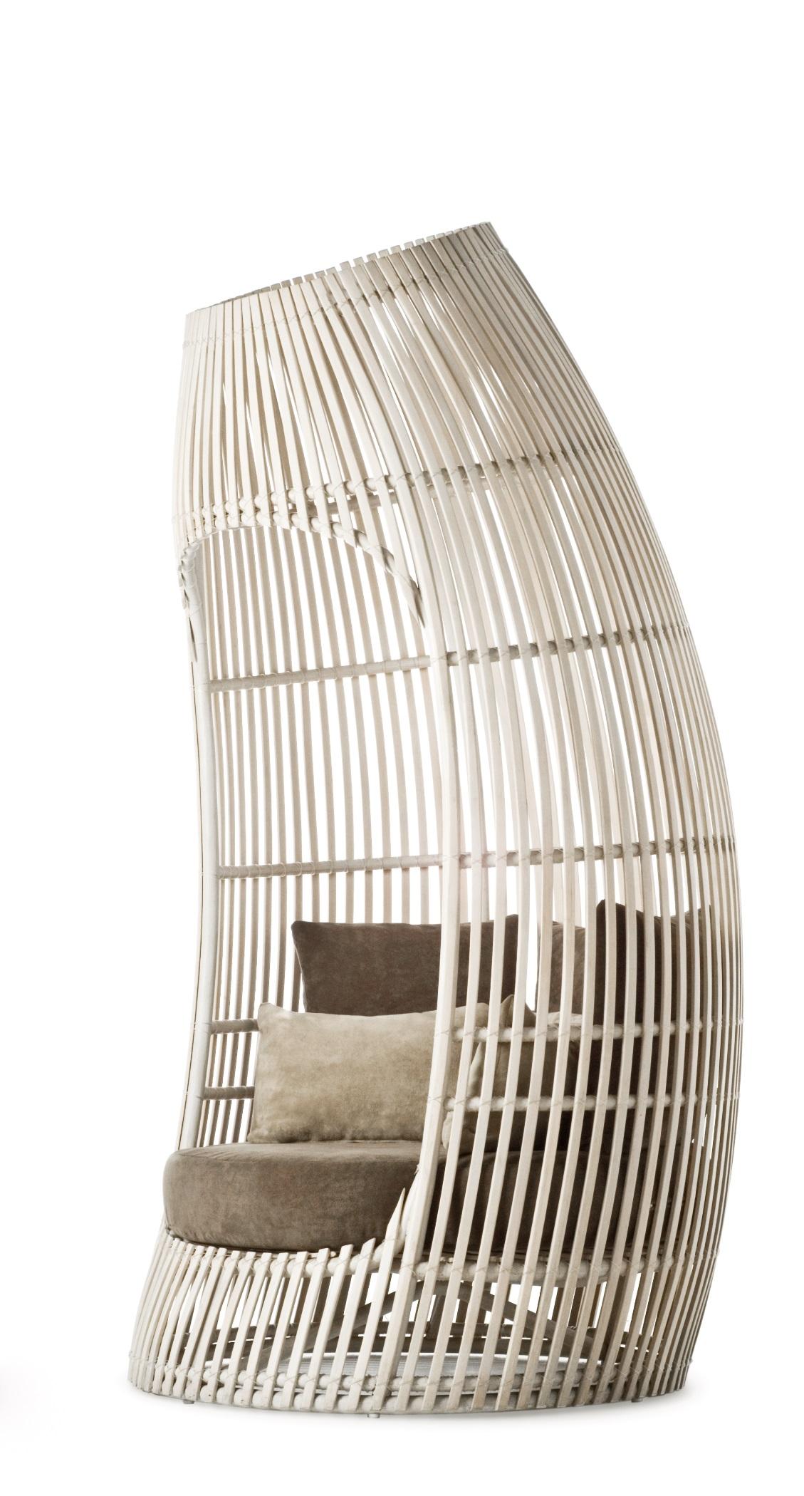 Indoor Lolah capsule 1 by Kenneth Cobonpue
Materials: Rattan, Nylon.
Also available in other colors and for outdoors.
Dimensions: 113.5 cm x 103 cm x H 220cm

Created using construction techniques similar to boat-building, Lolah entices the