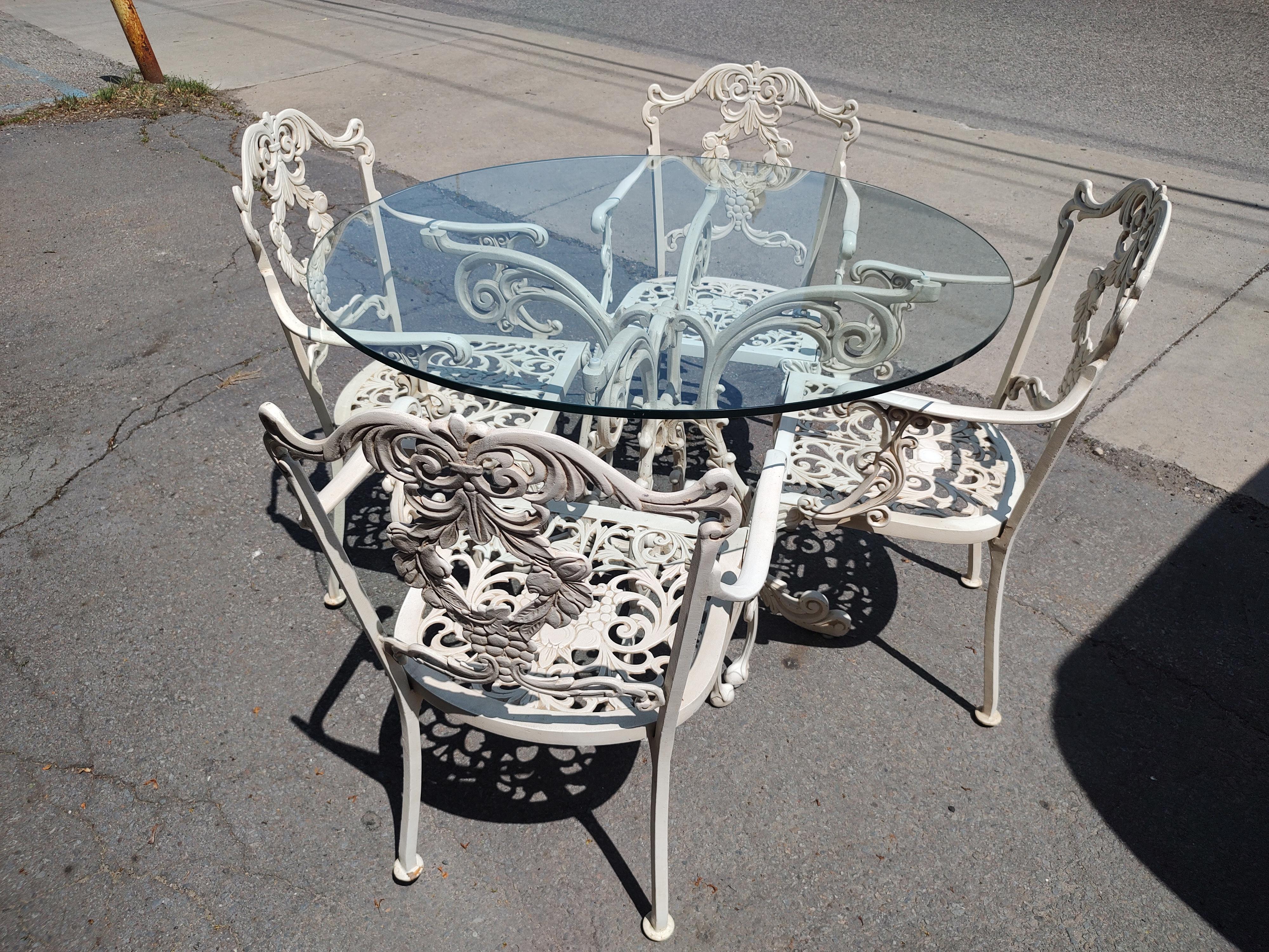 Indoor Outdoor Cast Aluminum 6 Pc Set of Molla Dining Room Table & 4 Chairs ko en vente 9