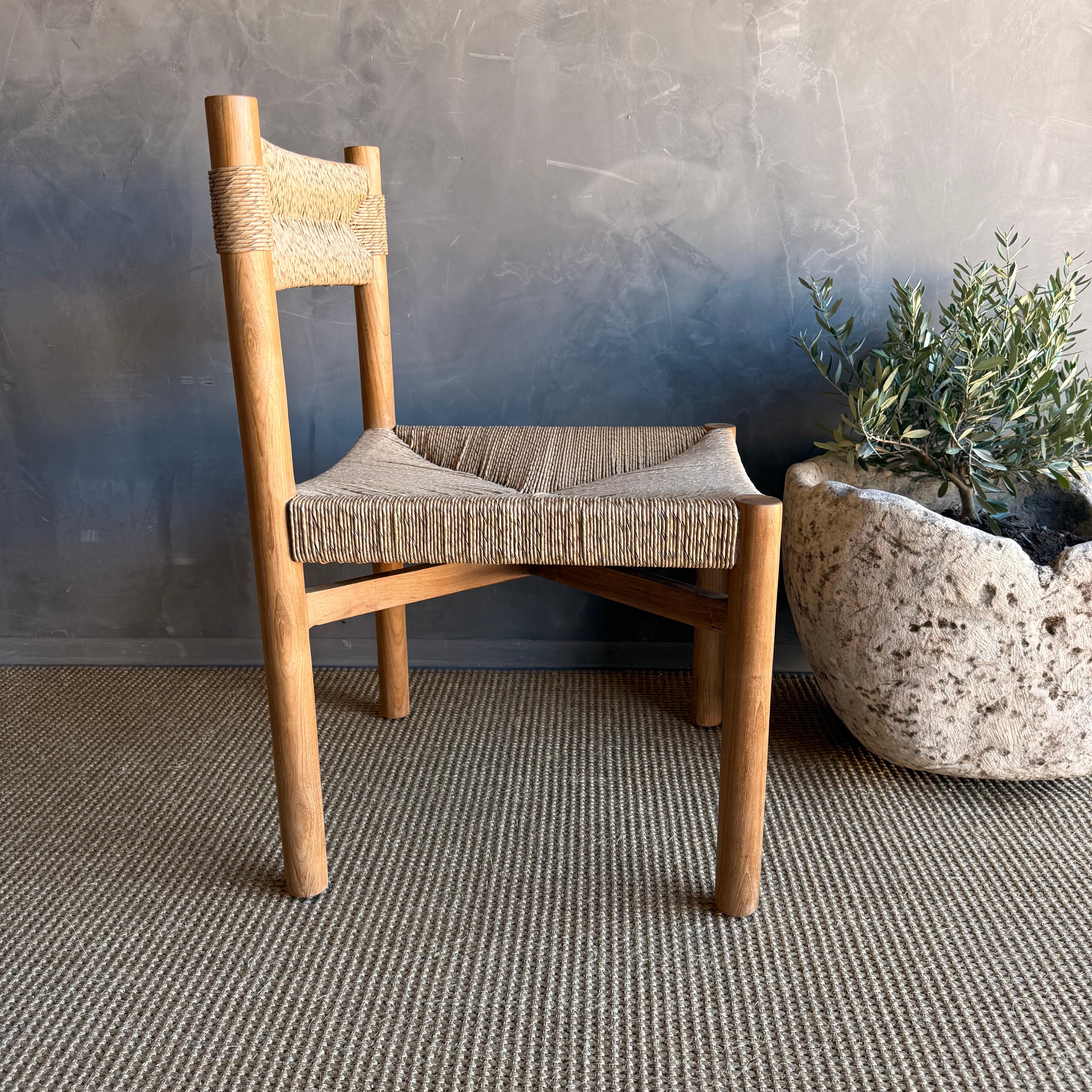 Indoor Outdoor Massiv Teakholz und geflochtene Twist Natural Rope Esszimmerstühle im Angebot 1