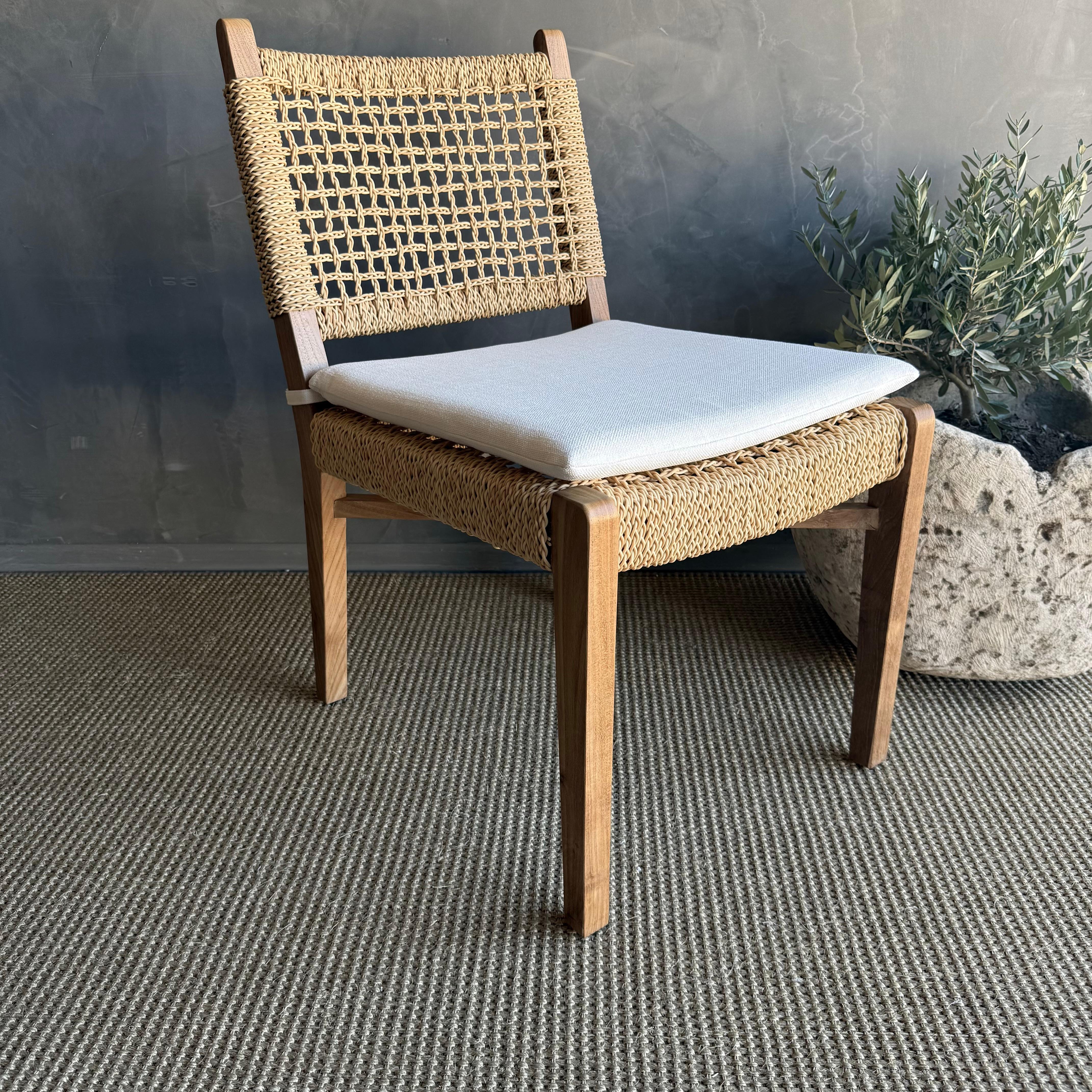 Indoor Outdoor Massiv Teakholz Esszimmerstühle mit geflochtenem Seil Design im Angebot 1