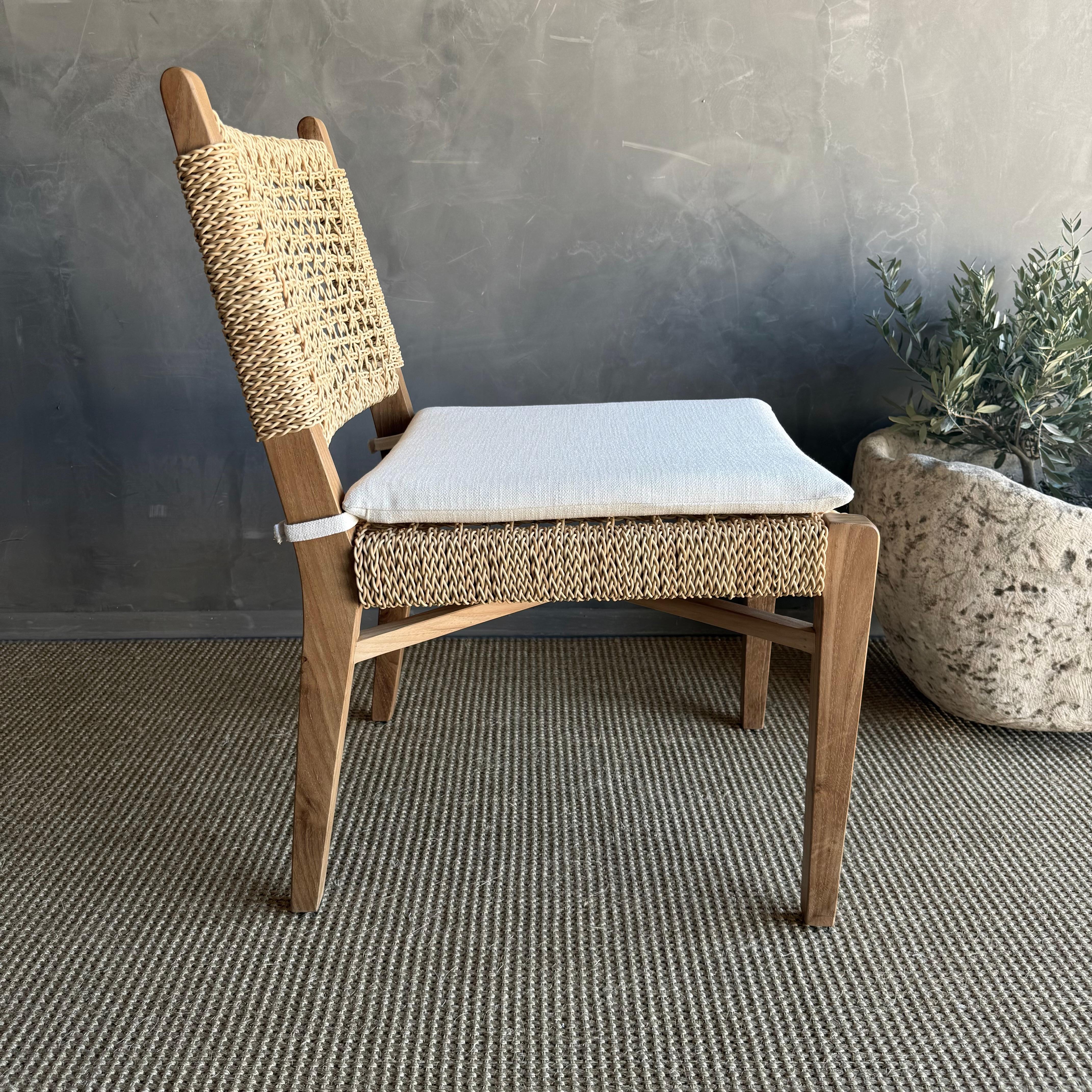 Indoor Outdoor Massiv Teakholz Esszimmerstühle mit geflochtenem Seil Design im Angebot 2
