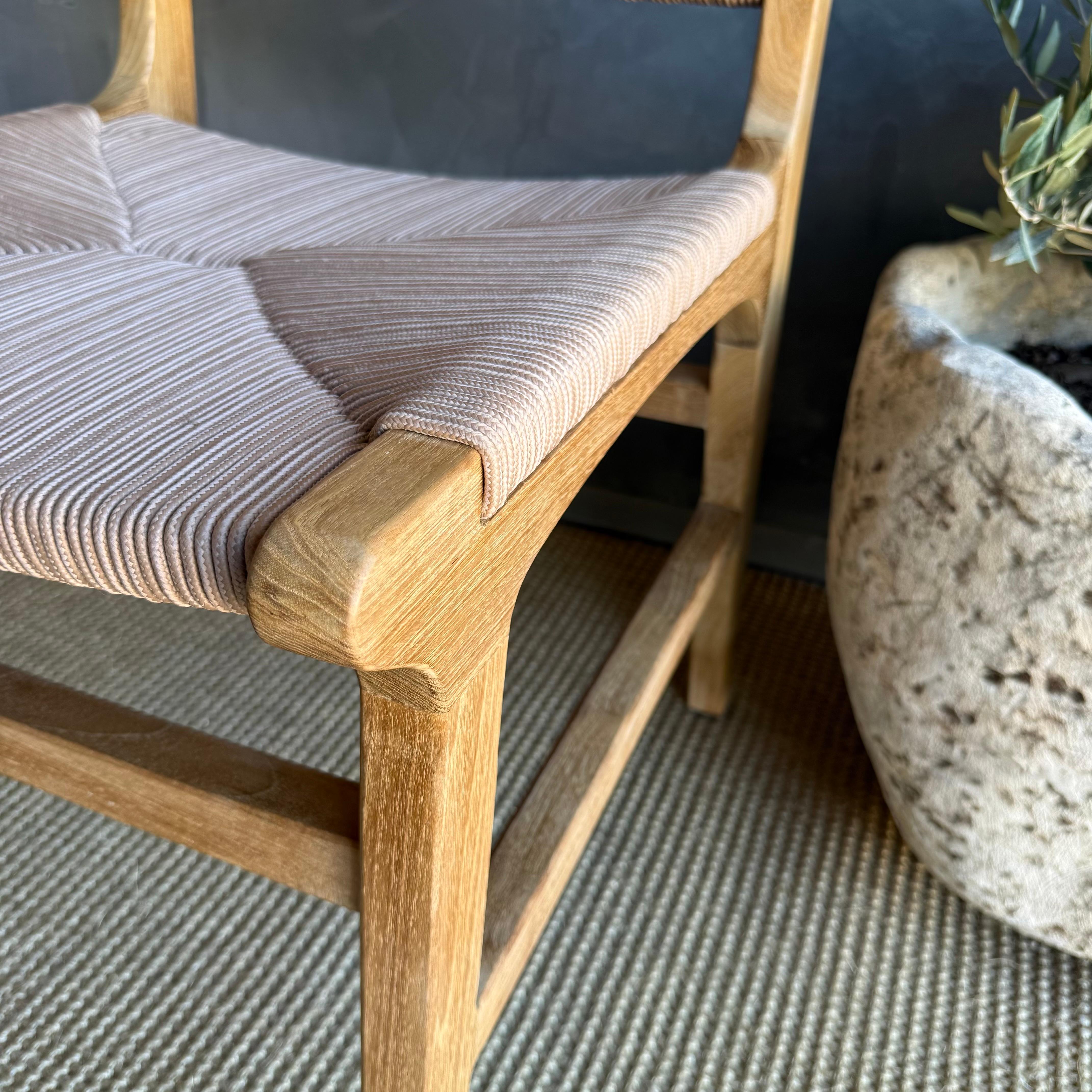 Indoor Outdoor Teakholz Esszimmerstühle mit geflochtenem Seil Natur (Indonesisch) im Angebot