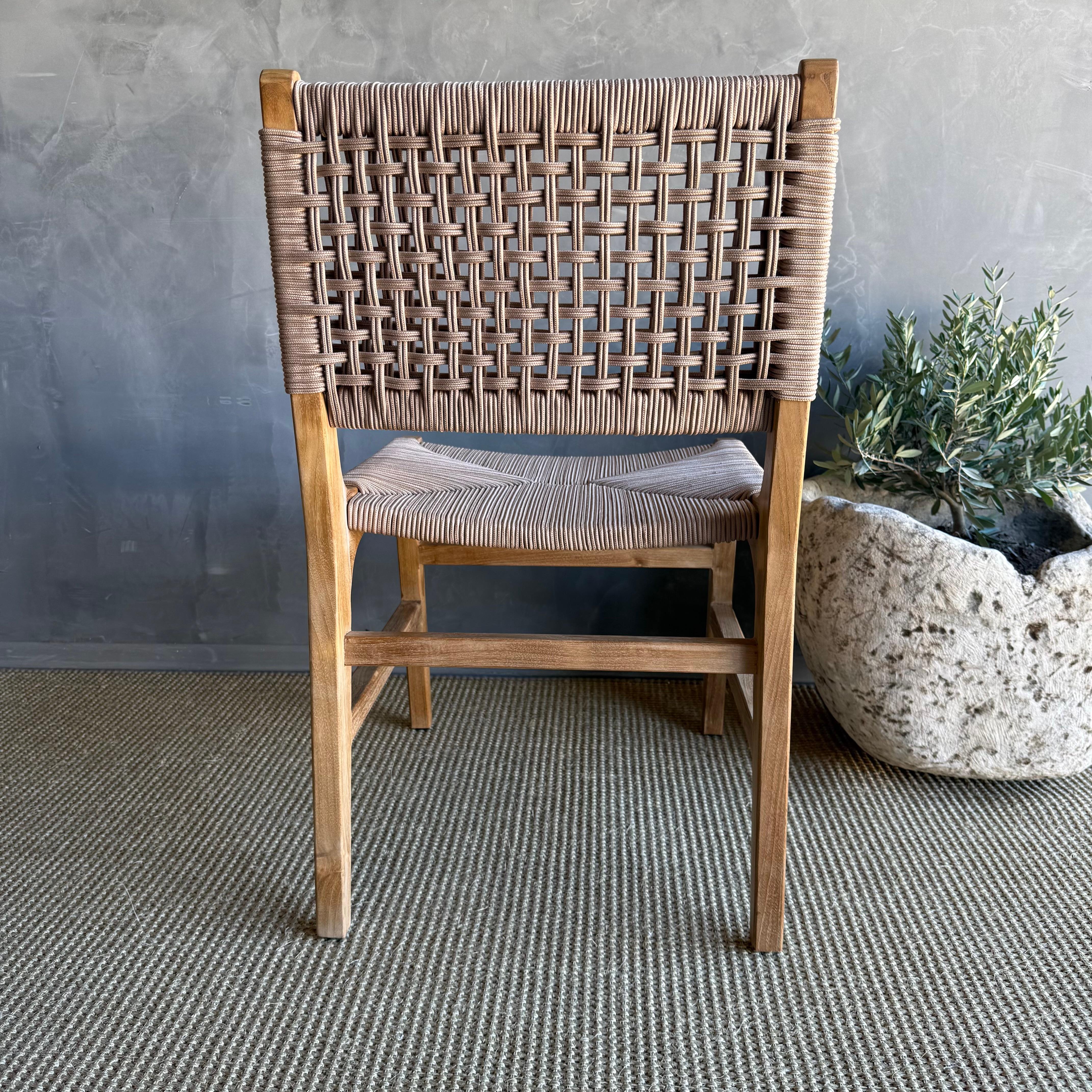 Indoor Outdoor Teakholz Esszimmerstühle mit geflochtenem Seil Natur im Angebot 1