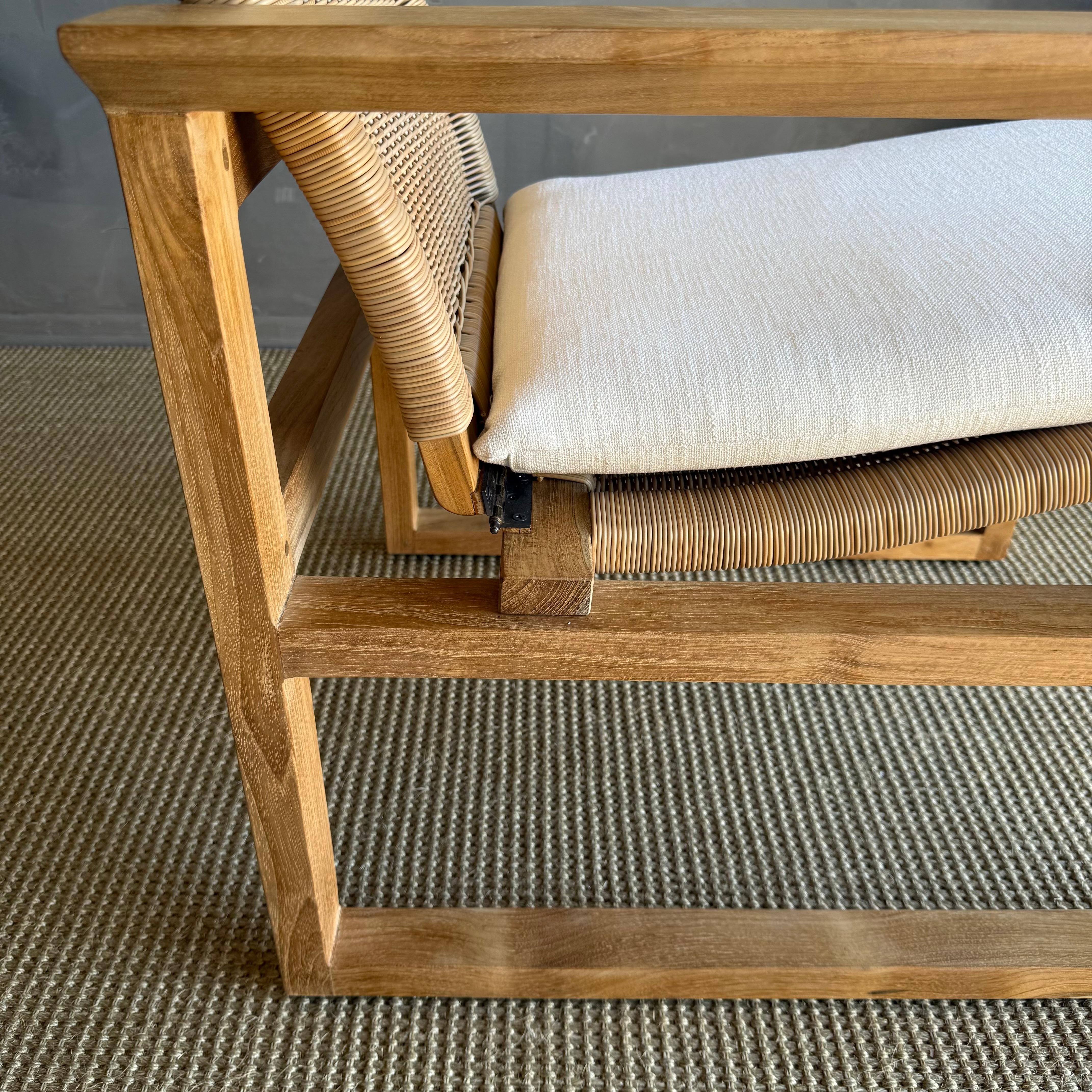 Chaise longue en bois de teck tressé pour l'intérieur et l'extérieur avec coussin en vente 3