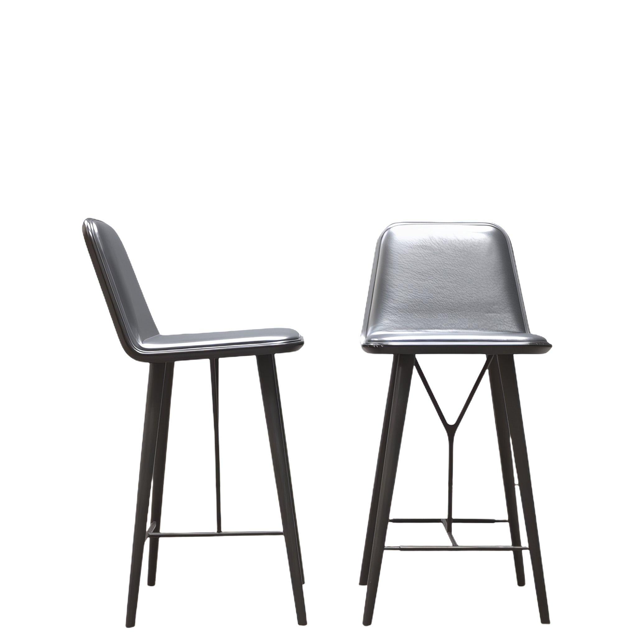 Britannico Sgabello da bar con colonna vertebrale Indor Fredericia con rivestimento grigio in vendita