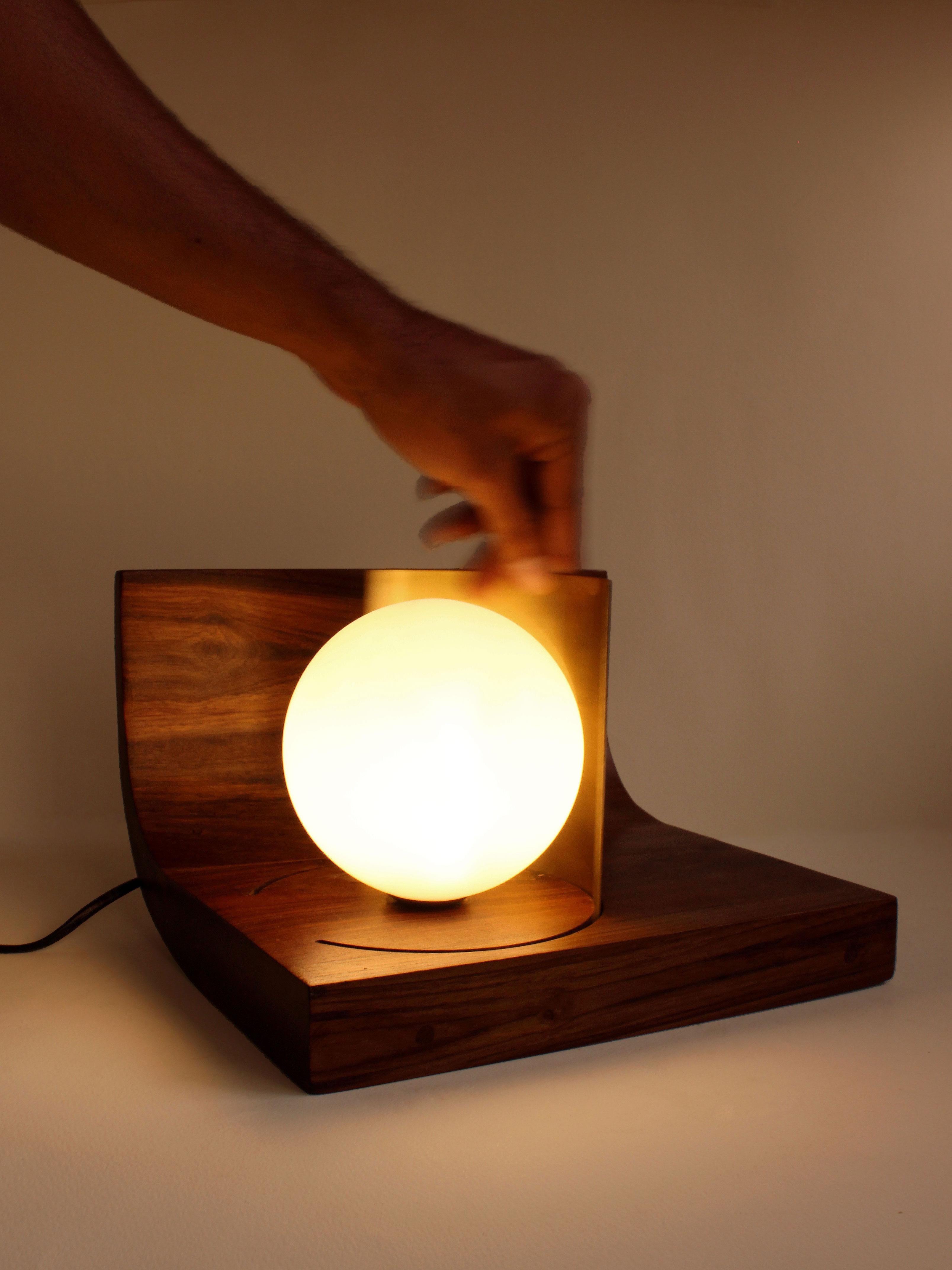 Acier inoxydable Lampe de table Indu par Studio Indigene en vente