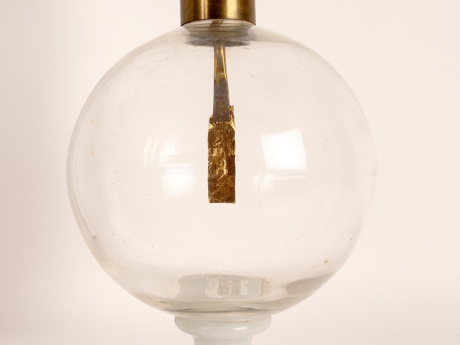 Verre brun Instrument de démonstration de l'électrification par induction, Italie 1920. en vente