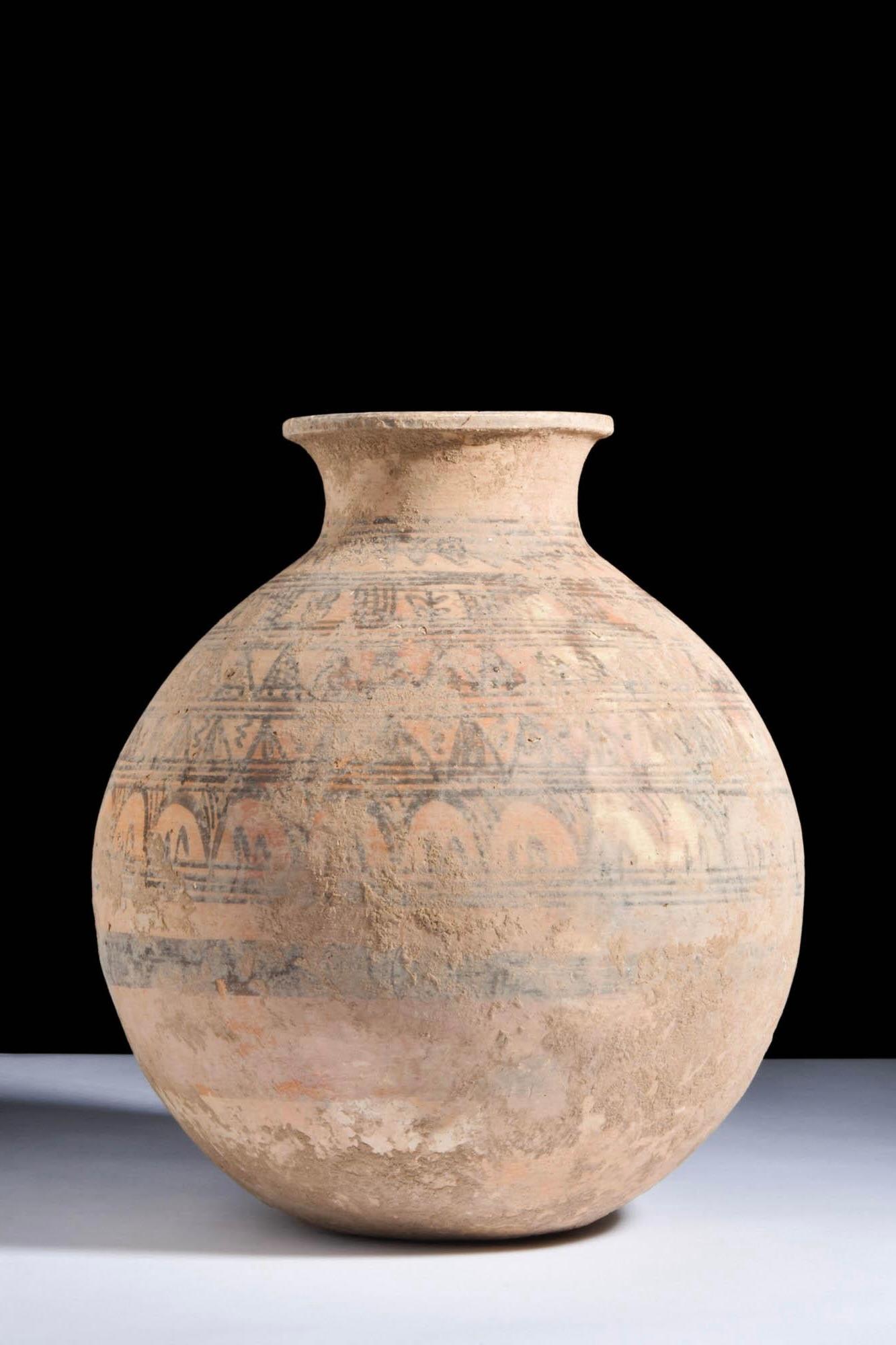 Cipriota Vaso di terracotta della Valle dell'Indo in vendita