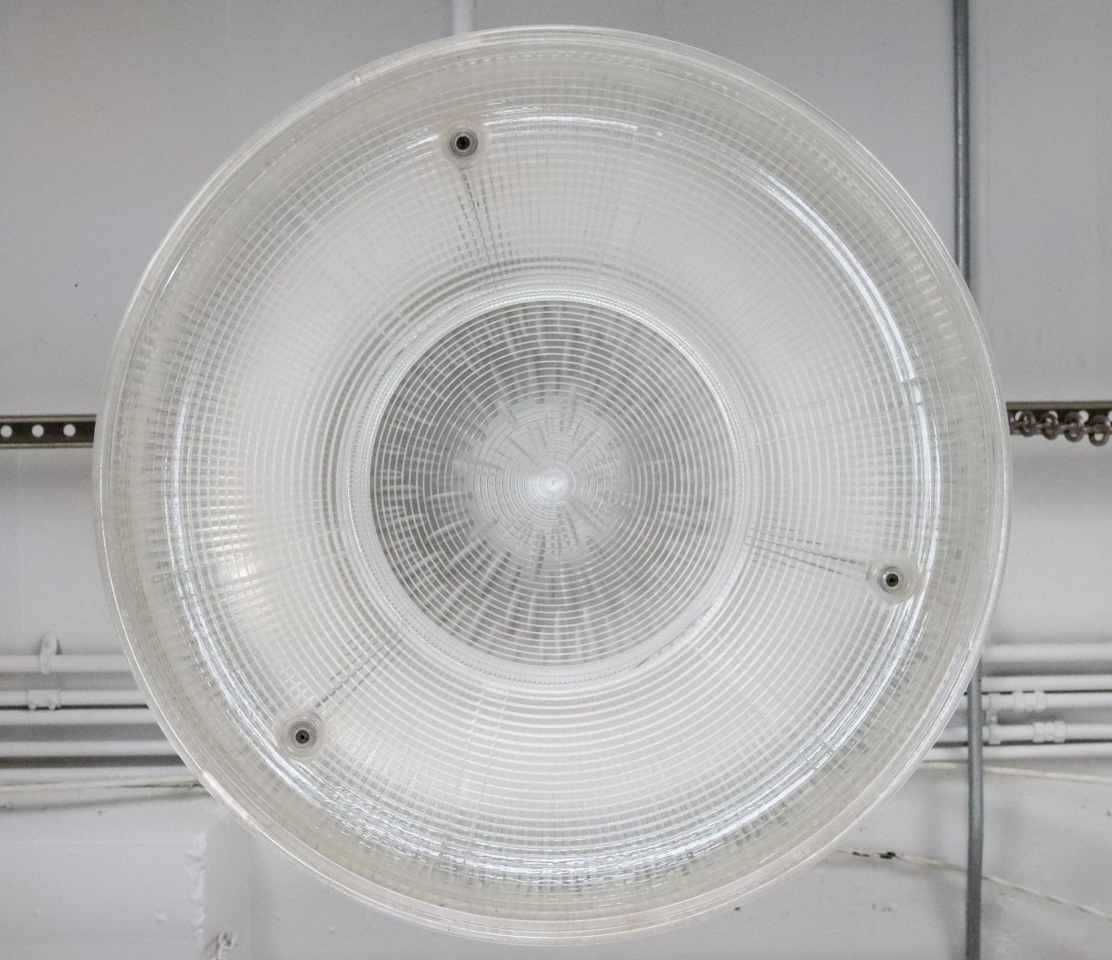 Industrial 15,5 pouces Lights à encastrer en verre Holophane en vente 9