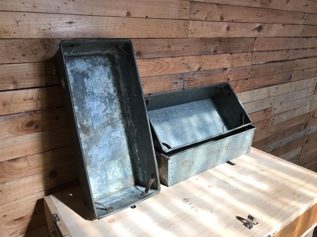Industrial 1965 Venner IT 387 Metal Zinc Stackable Storage Boxes or Wall Shelves In Good Condition For Sale In Markington, GB