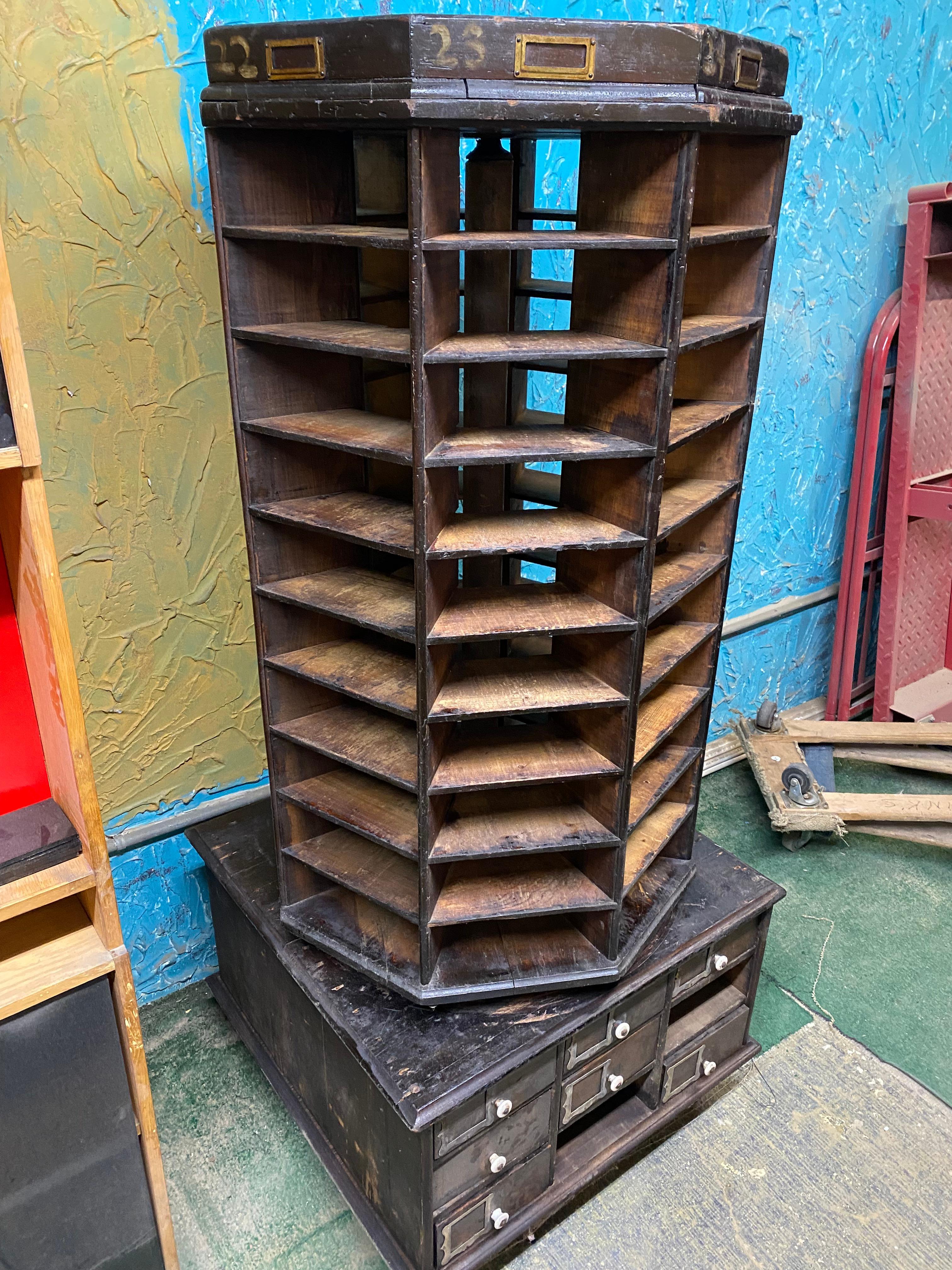 Industrieller 98-Schrank mit drehbarer Schublade 11