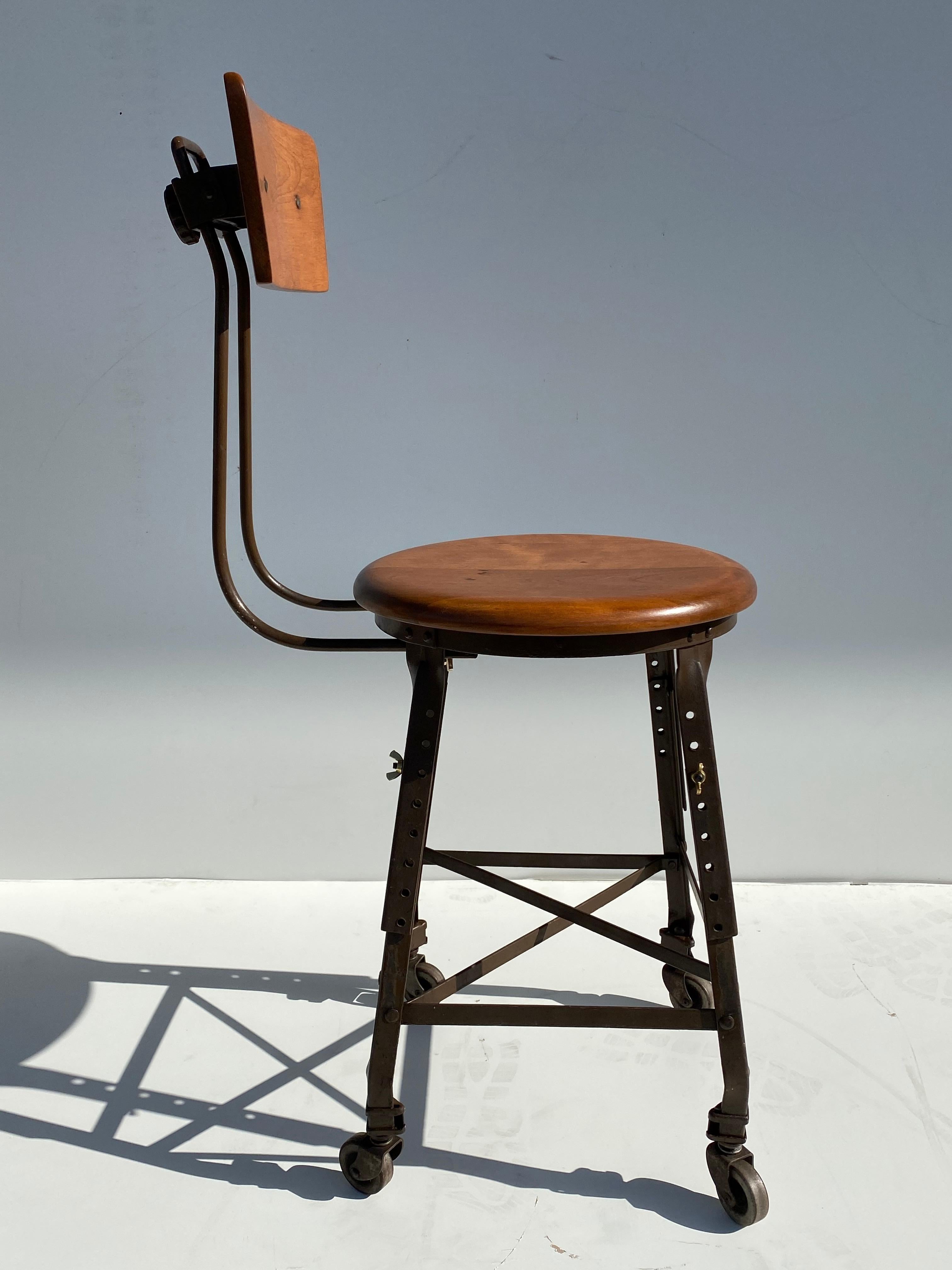 Industrial Adjustable Artist's Stool In Good Condition In North Hollywood, CA