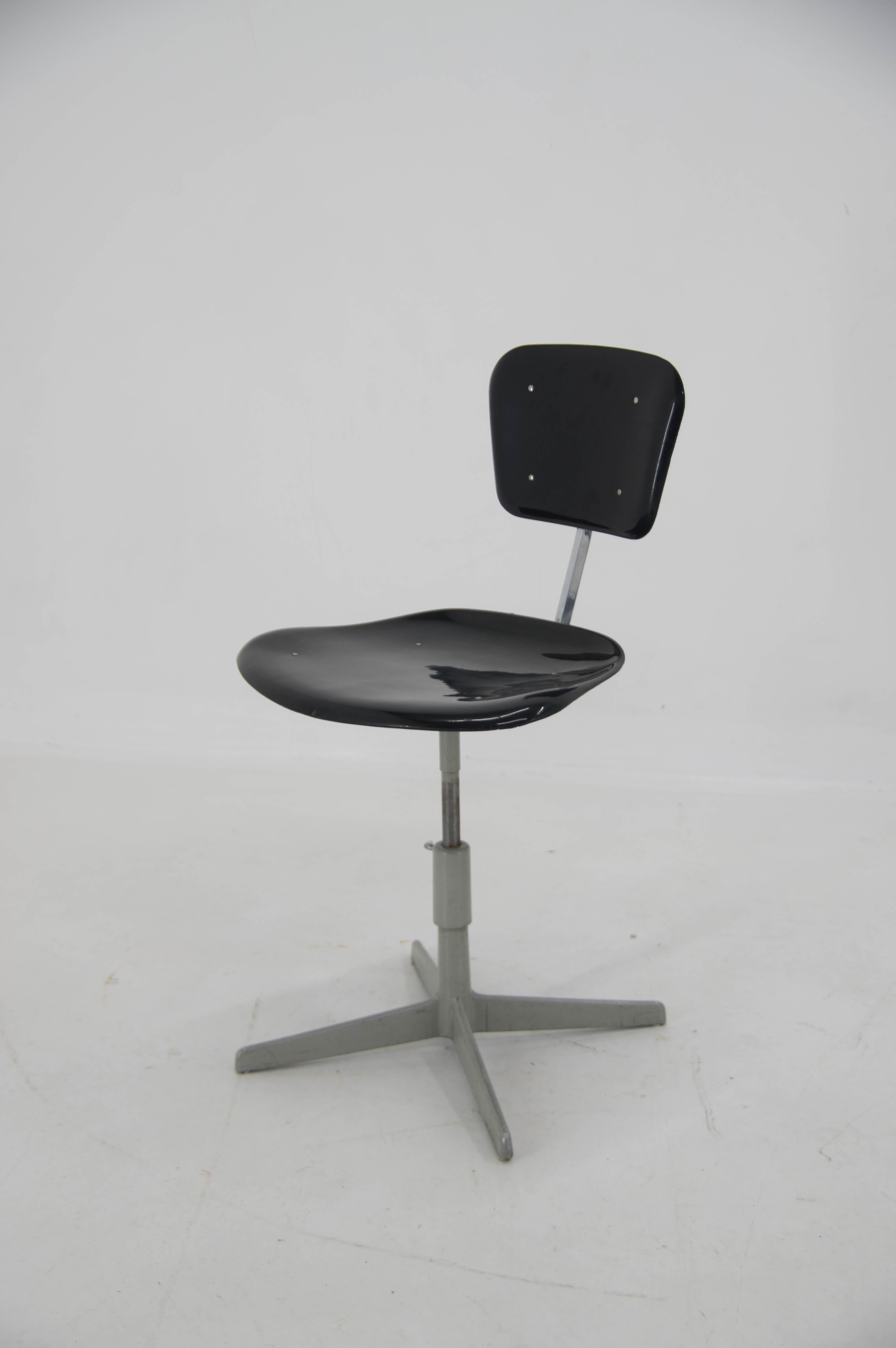 Mid-20th Century Industrial Adjustable Chair Z 306, Czechoslovakia, 1960s For Sale