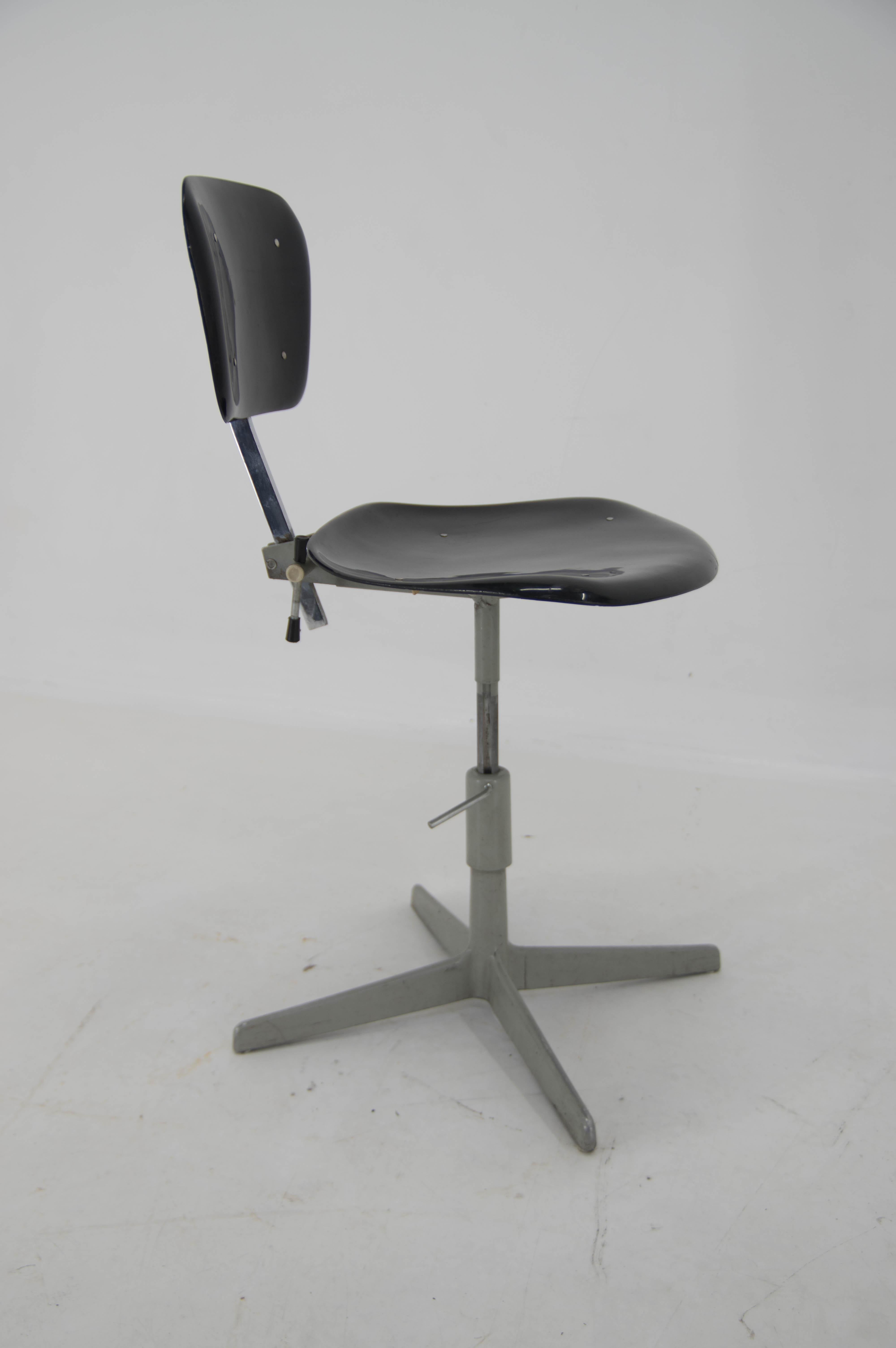 Industrial Adjustable Chair Z 306, Czechoslovakia, 1960s For Sale 4