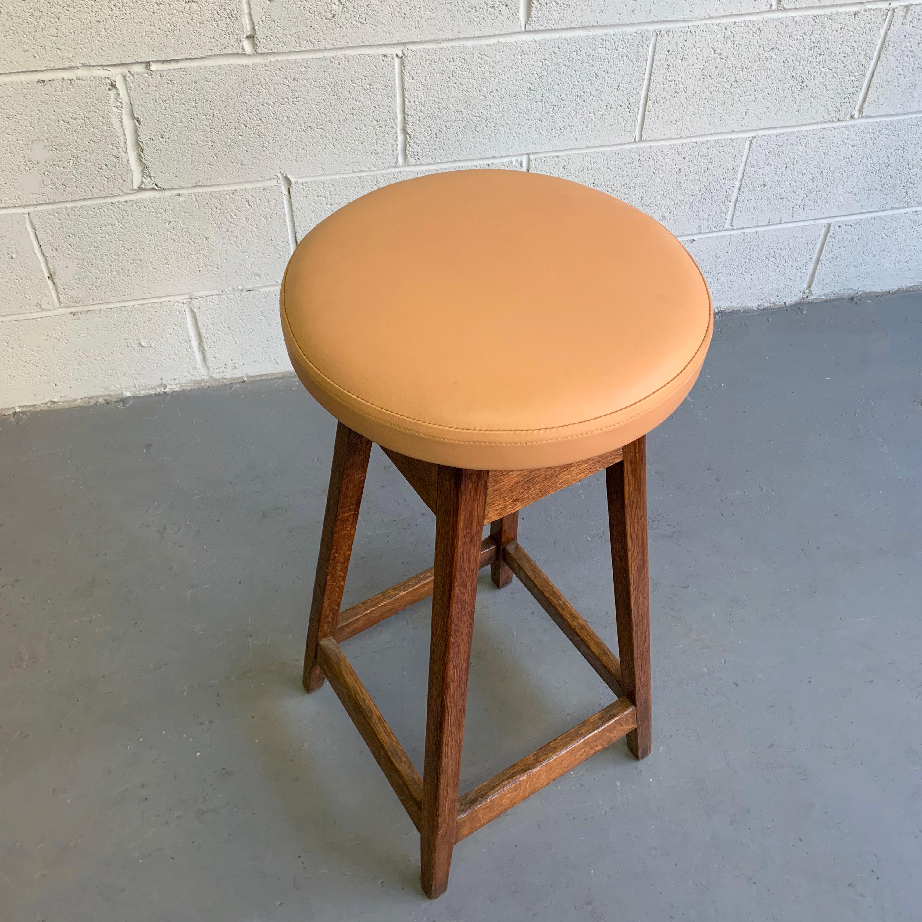 Industrial Adjustable Oak Shop Stool With Leather Seat In Good Condition For Sale In Brooklyn, NY