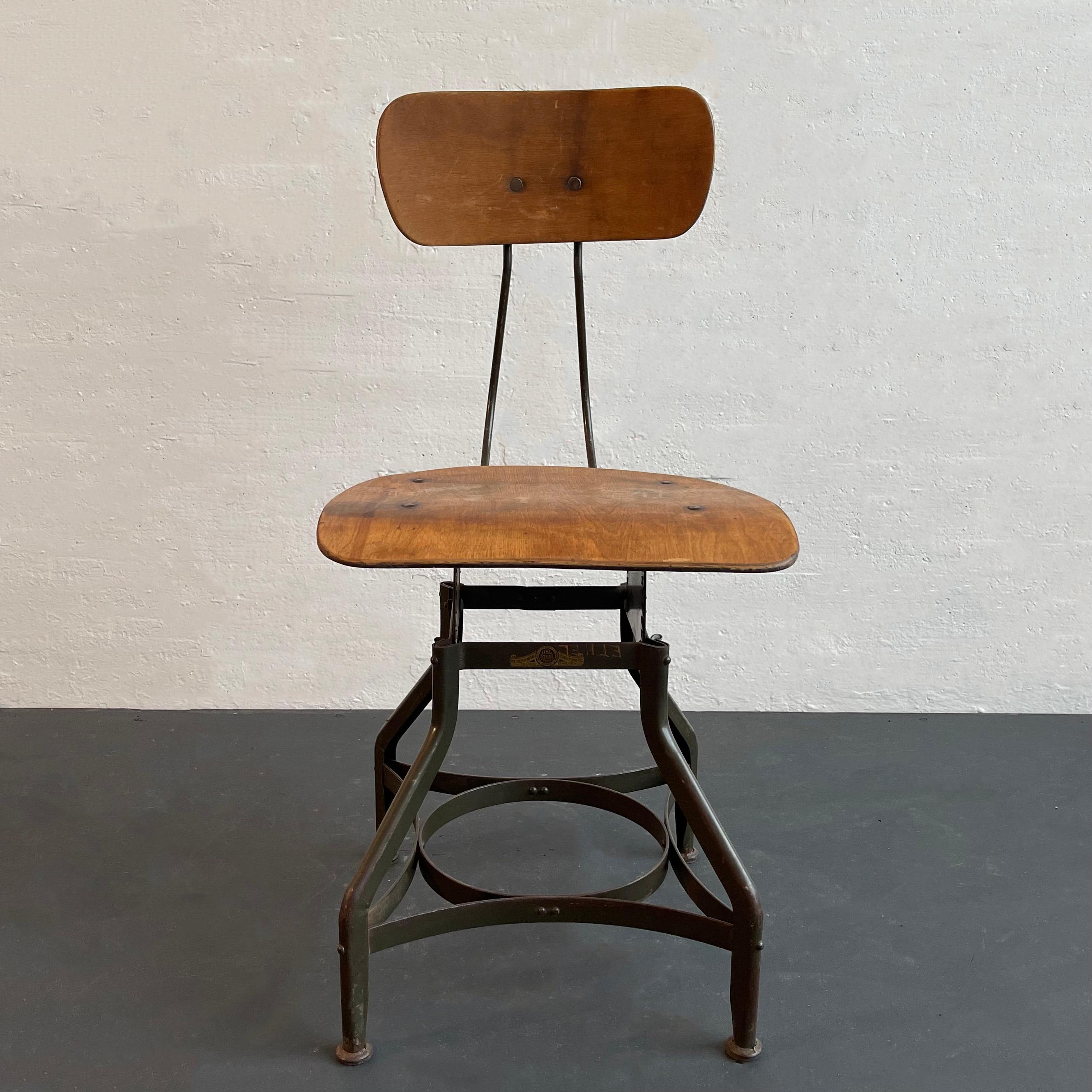 Silla industrial ajustable de Toledo Metal Furniture Co. Estadounidense en venta
