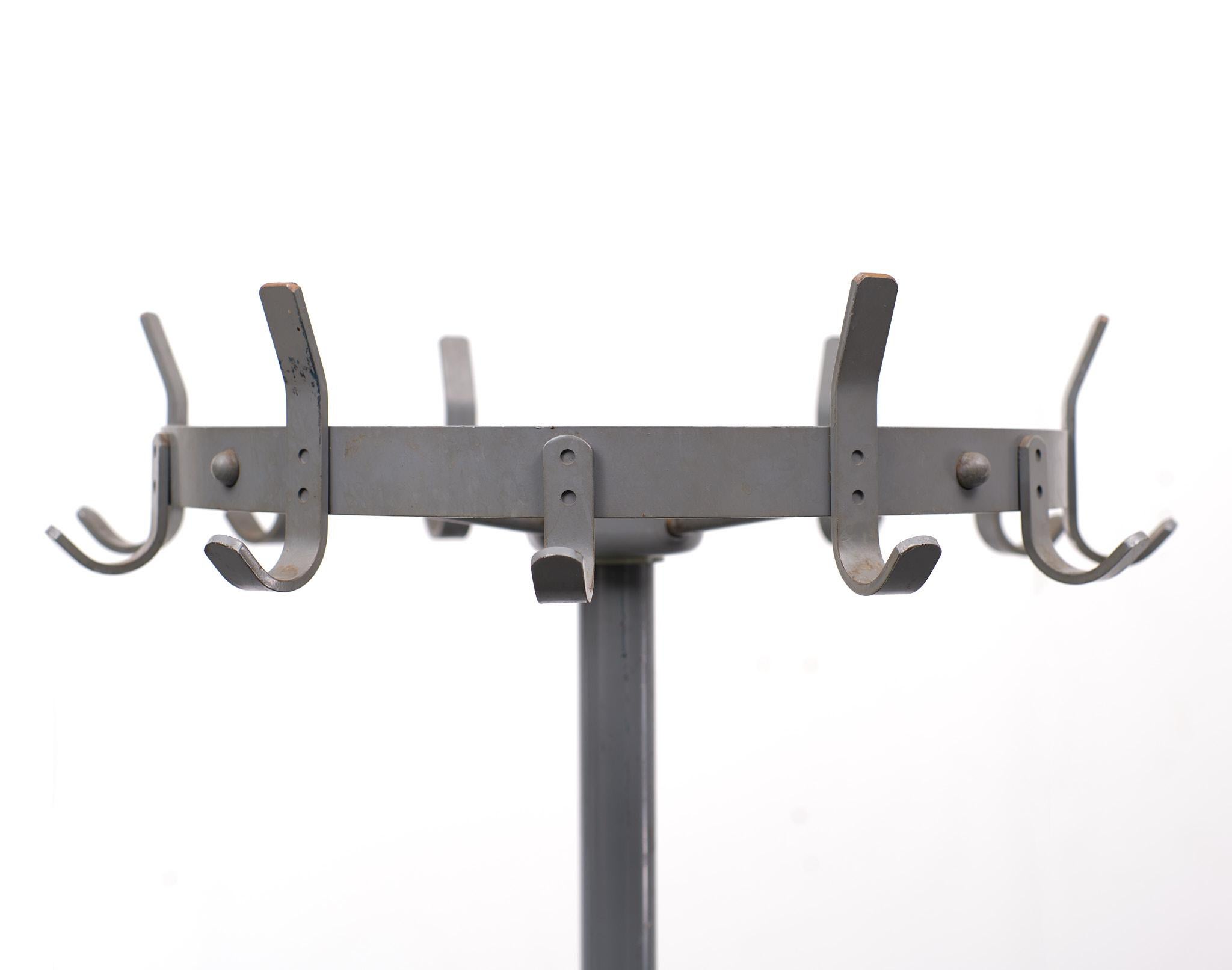 Industrial Ahrend de Cirkel Standing Metal Coat Rack, 1966 In Good Condition In Den Haag, NL