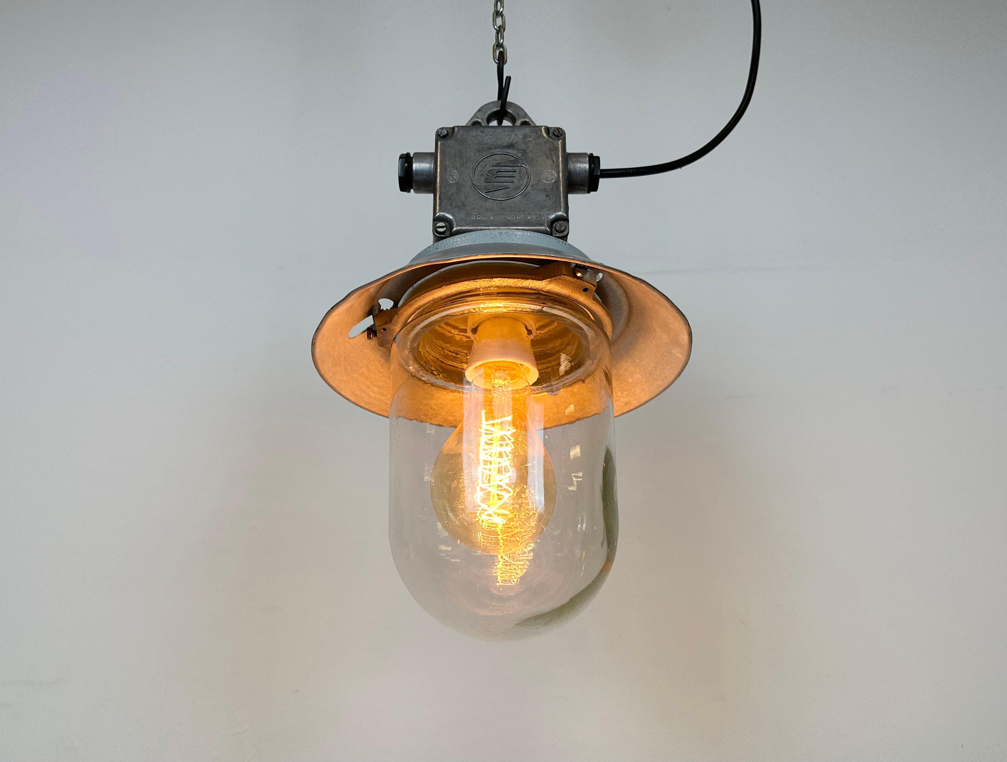Industrial Aluminium Light with Clear Glass Cover from Elektrosvit, 1970s For Sale 5