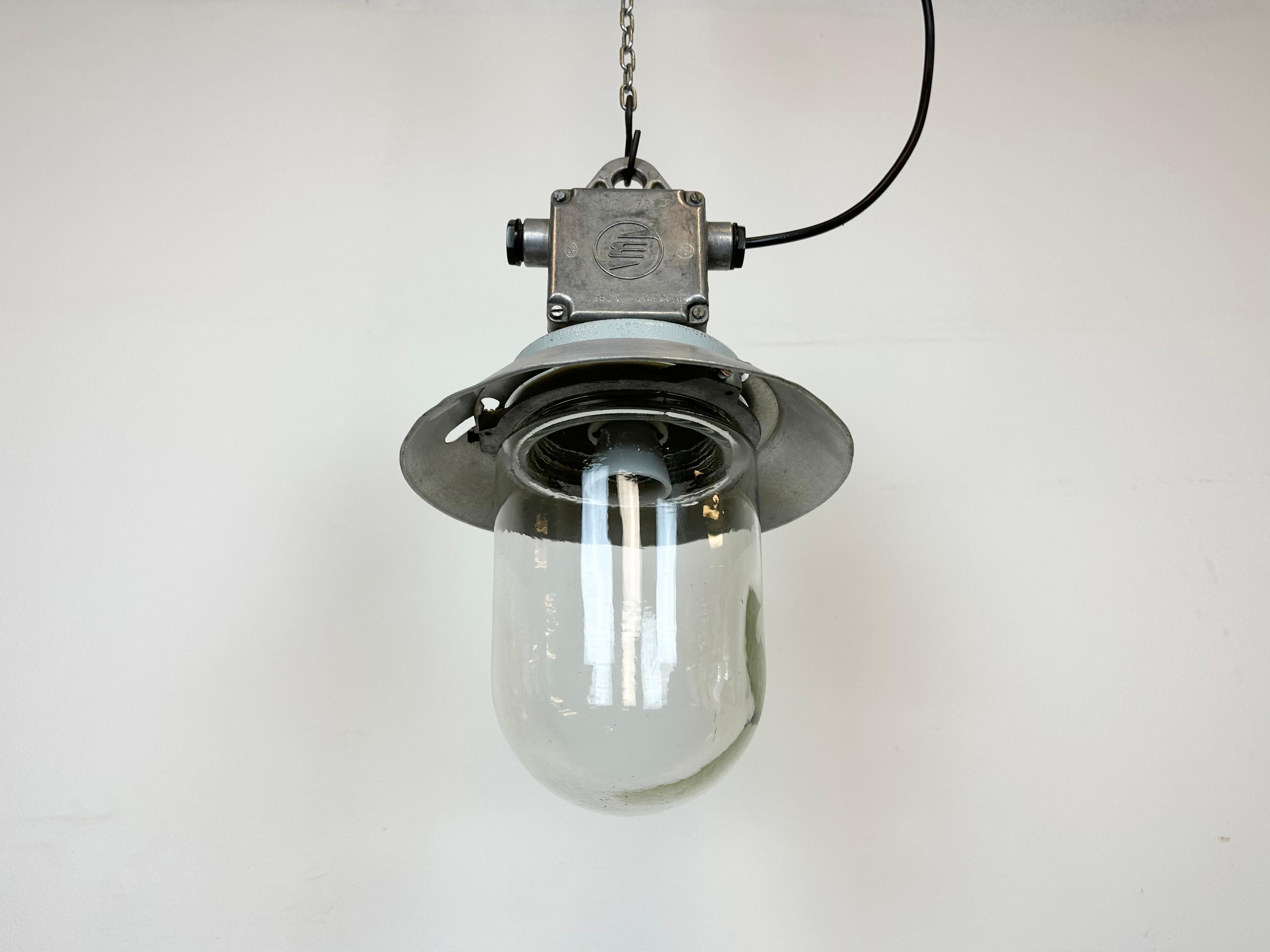 Industrial Aluminium Light with Clear Glass Cover from Elektrosvit, 1970s For Sale 2