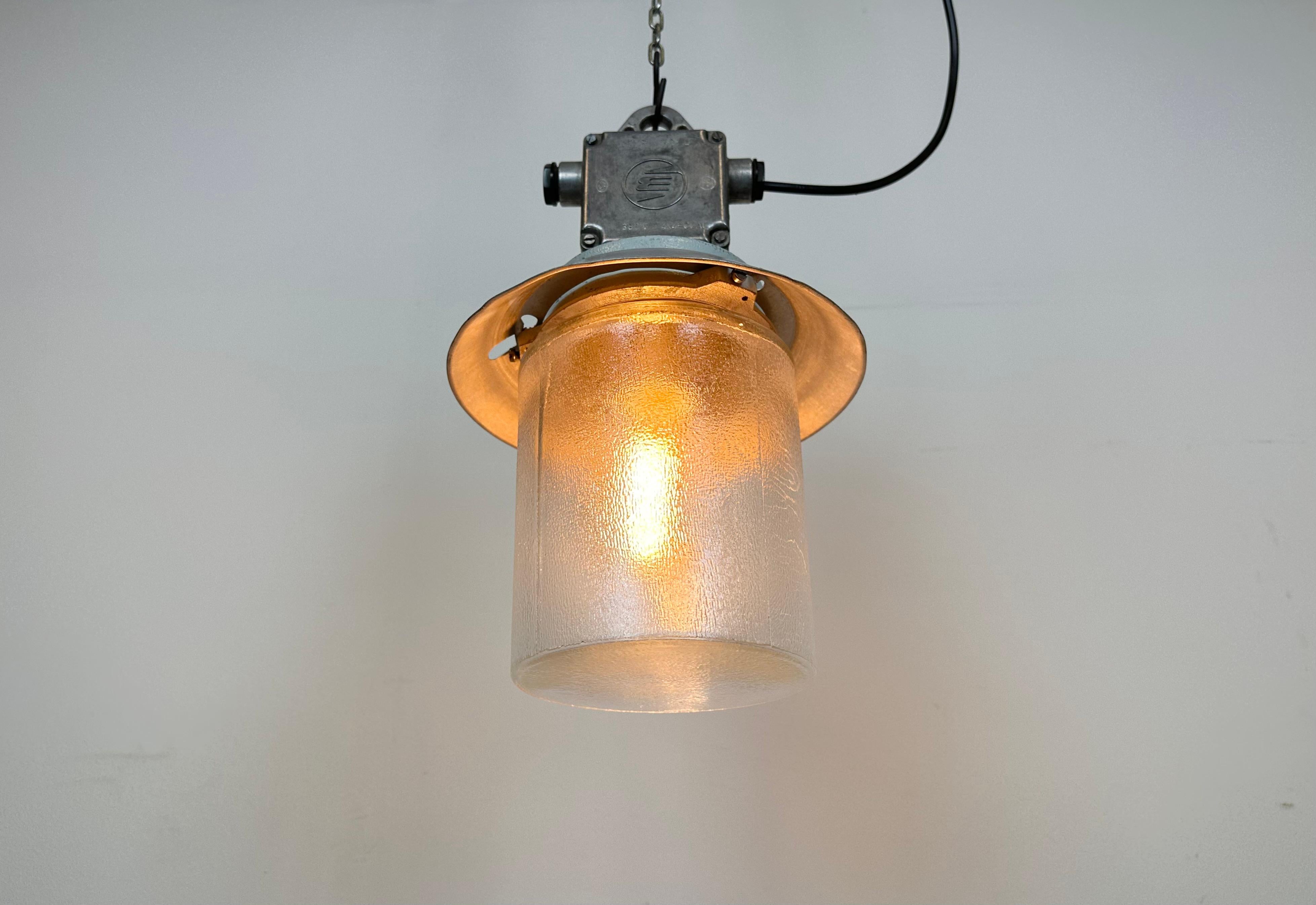 Industrial Aluminium Light with Glass Cover from Elektrosvit, 1970s For Sale 5
