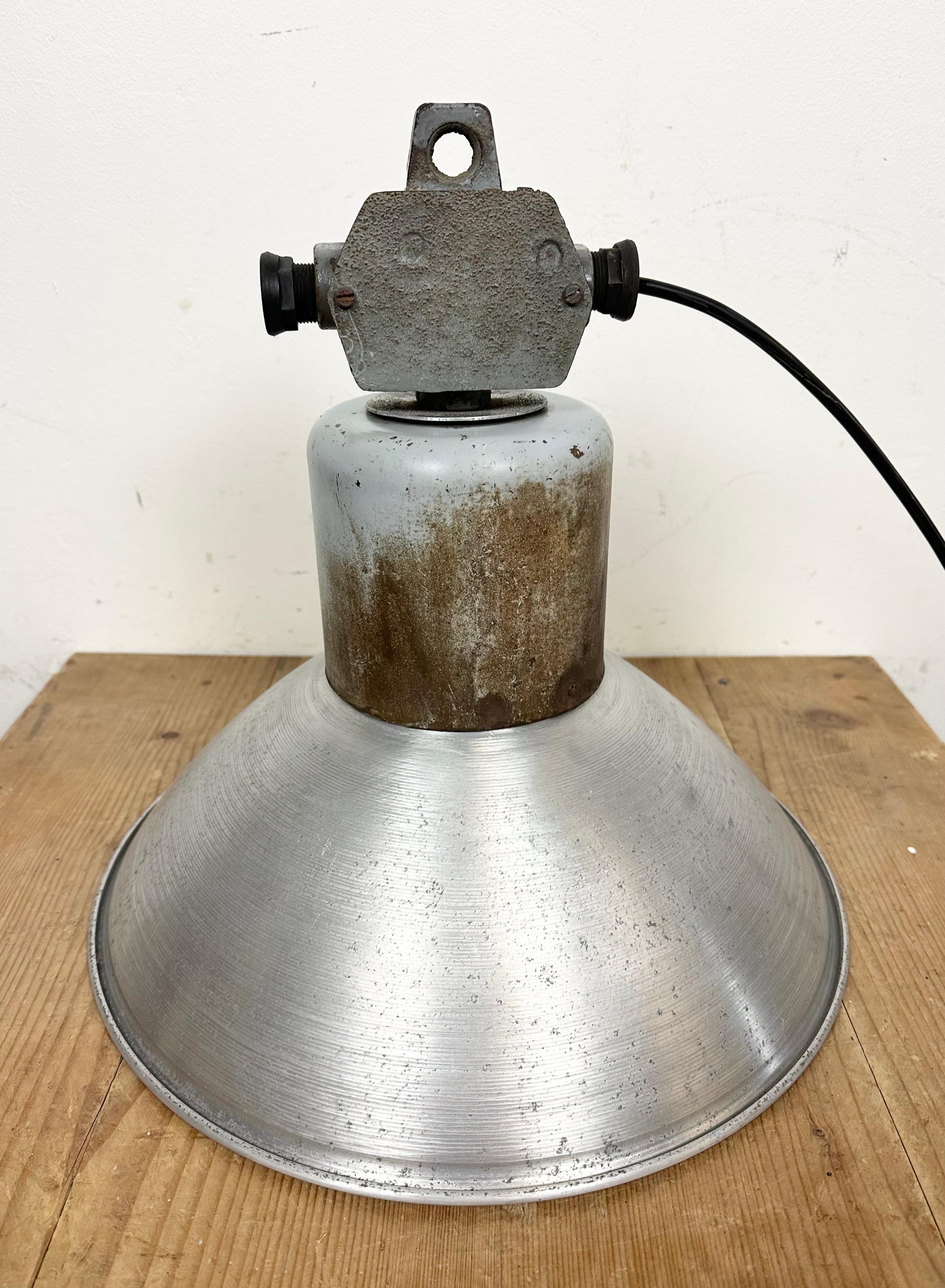 Industrial Aluminium Pendant Lamp from Polam Wilkasy, 1960s For Sale 7