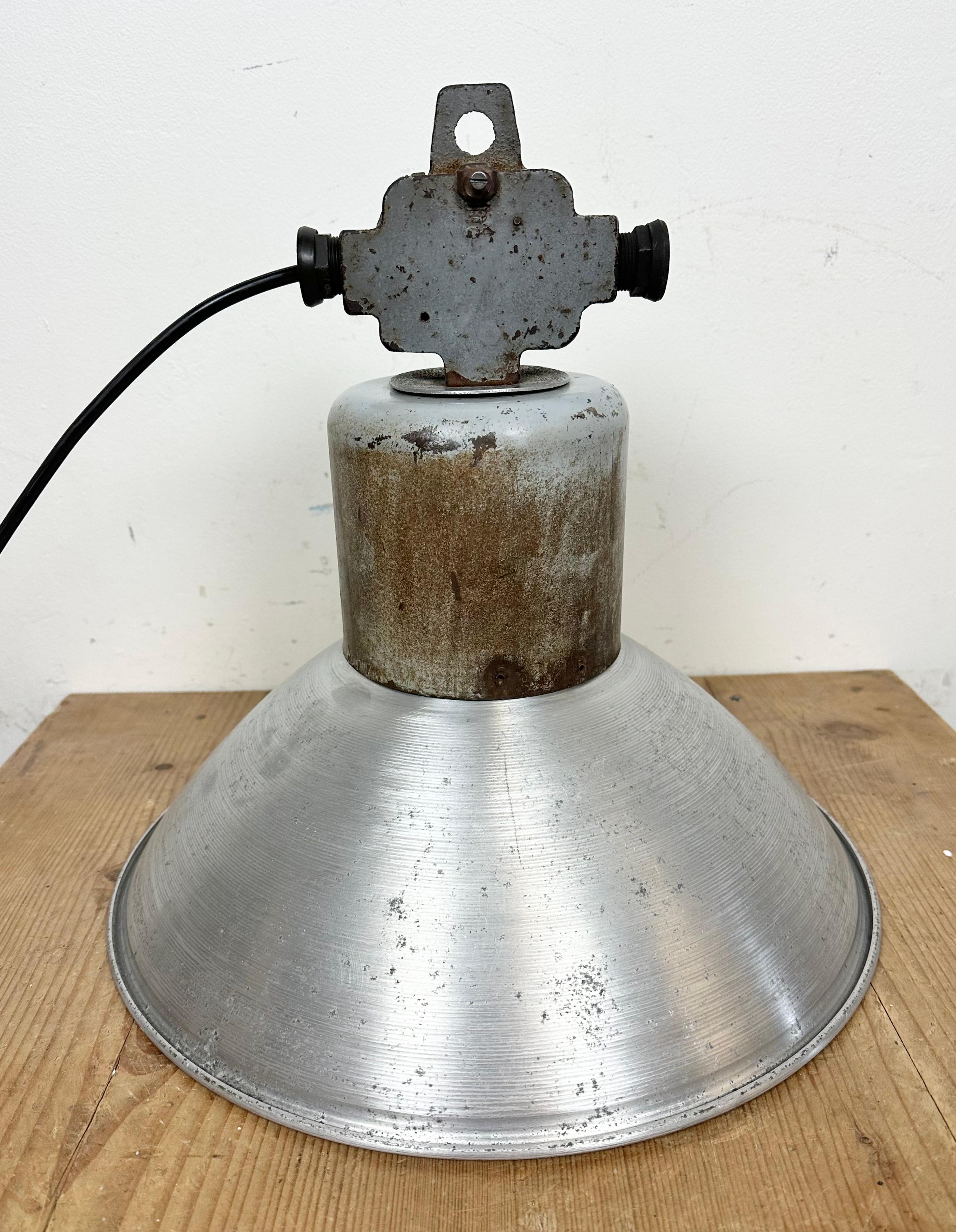 Industrial Aluminium Pendant Lamp from Polam Wilkasy, 1960s For Sale 8