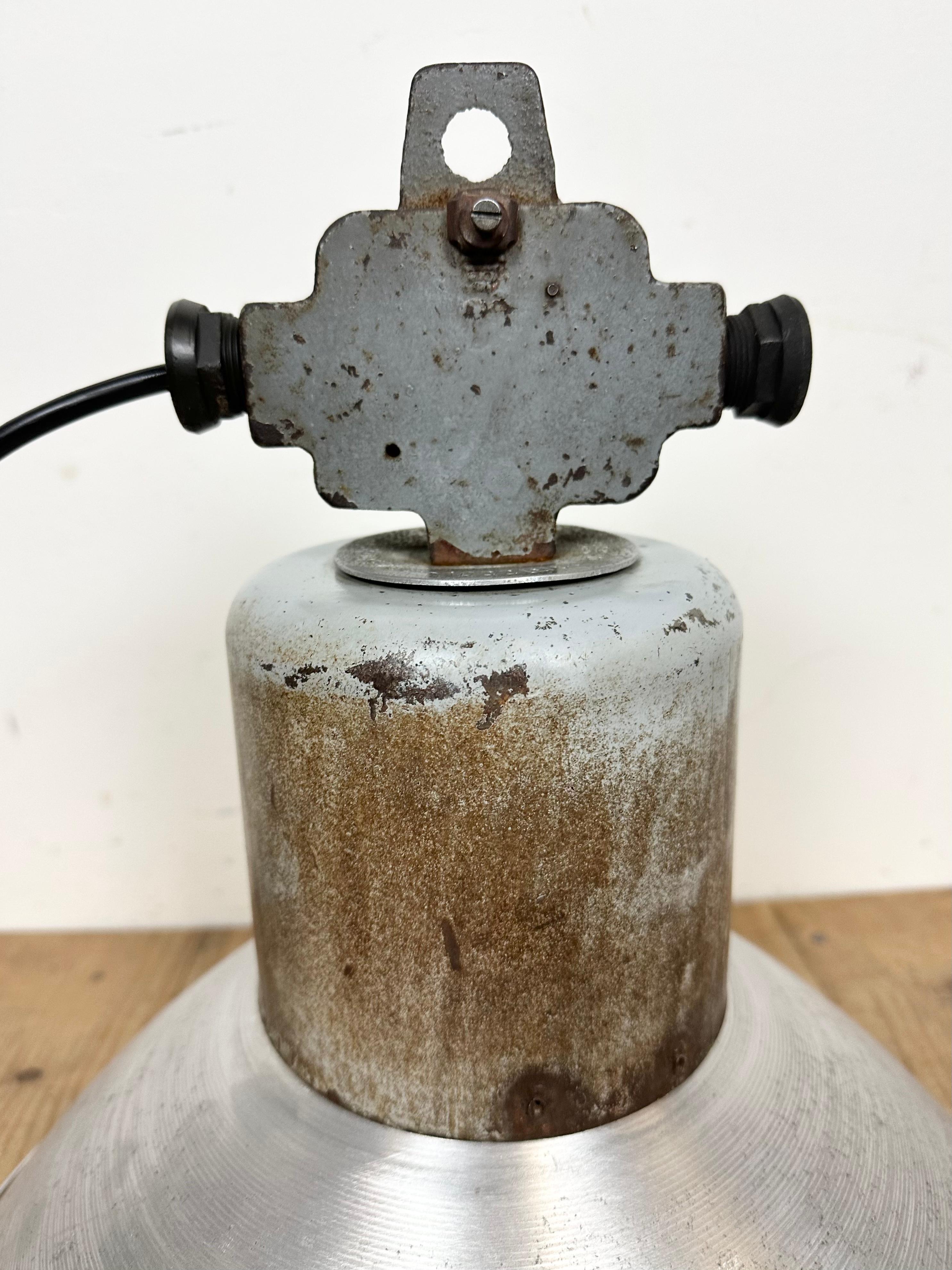 Industrial Aluminium Pendant Lamp from Polam Wilkasy, 1960s For Sale 10