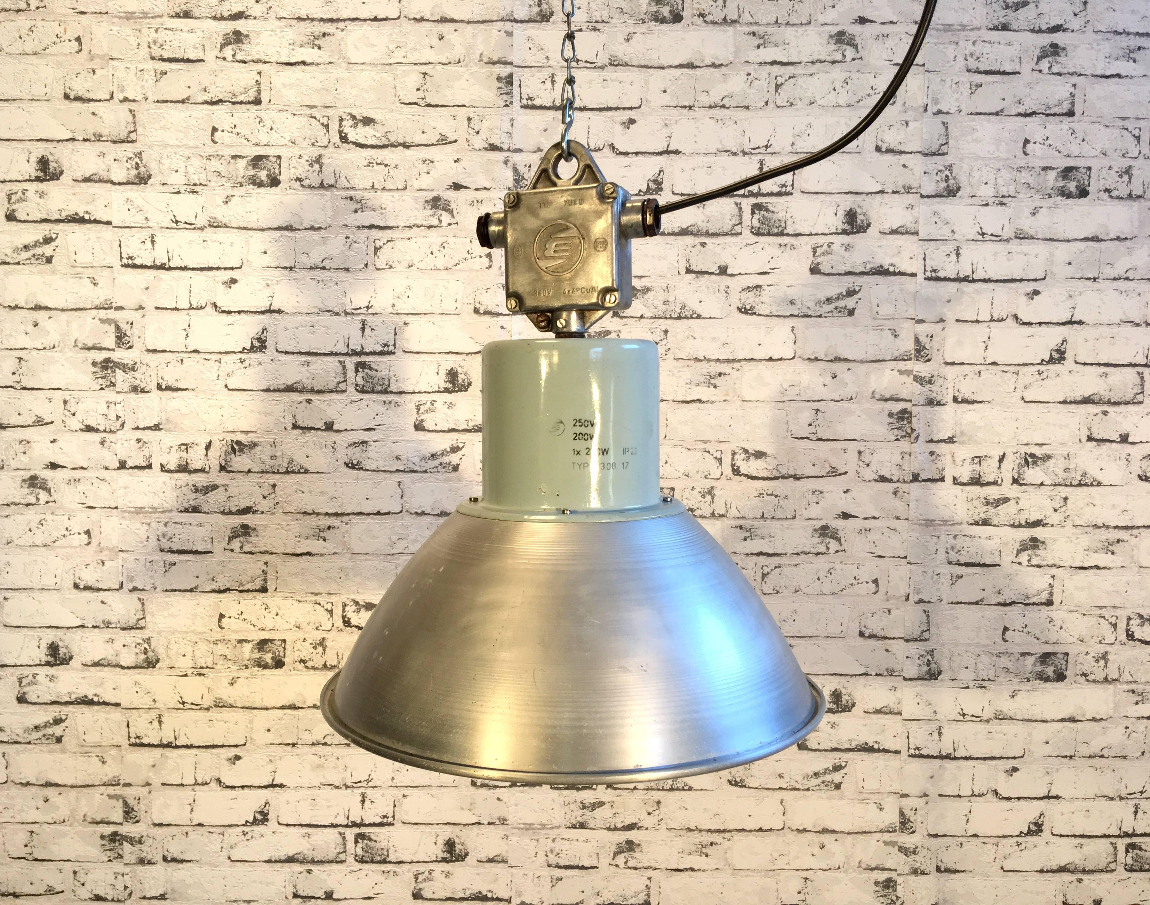 Industrial Aluminium Pendant Light, 1960s In Good Condition In Kojetice, CZ