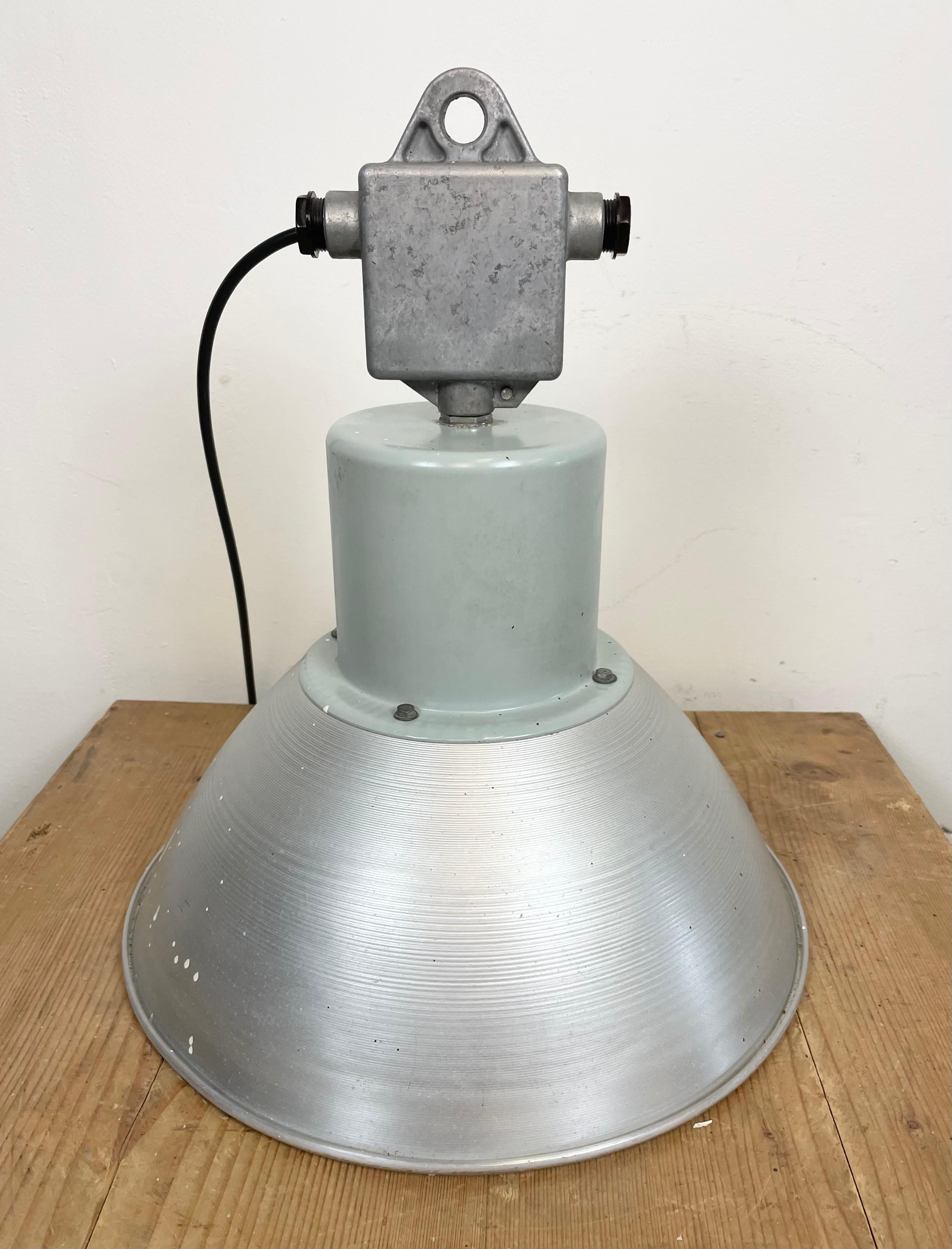 Industrial Aluminium Pendant Light from Elektrosvit, 1960s For Sale 3