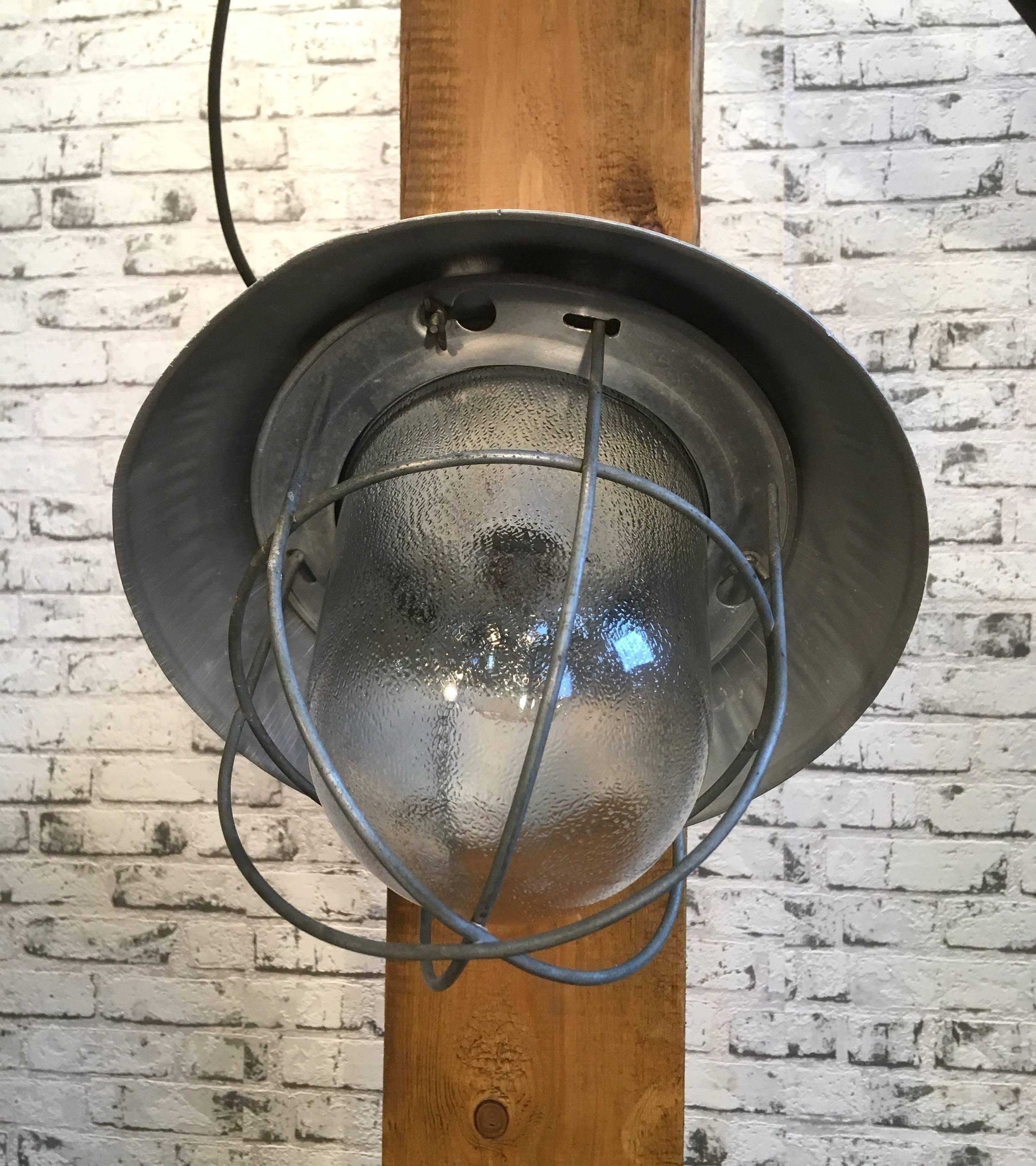 Mid-20th Century Industrial Aluminium Wall Lamp, 1960s