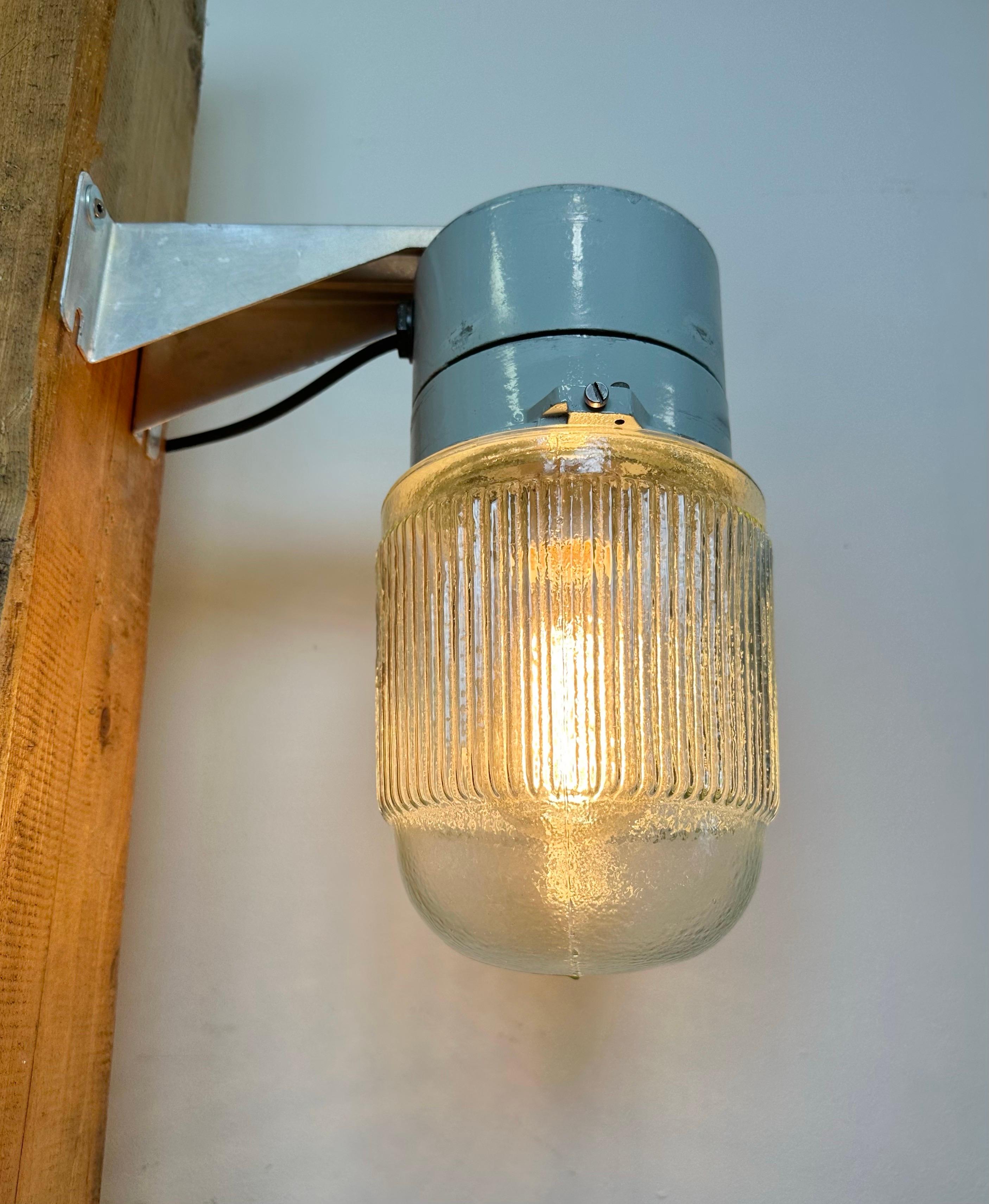 Industrial Aluminium Wall Light with Ribbed Glass from Elektrosvit, 1970s For Sale 9