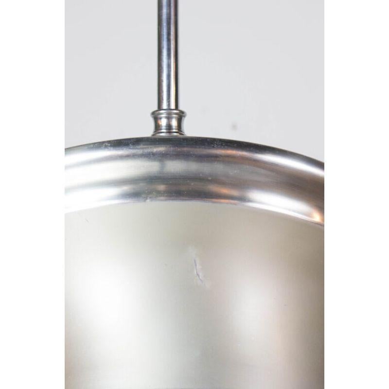 Lampe à suspension industrielle en aluminium et verre en vente 2
