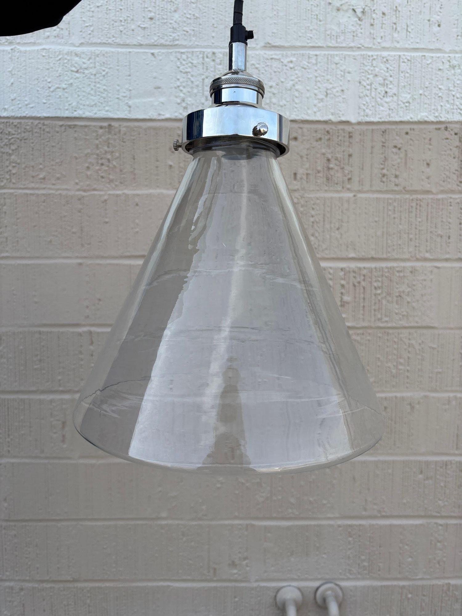 Lampada a sospensione da soffitto in alluminio industriale con vetro trasparente spazzolato in vendita 6