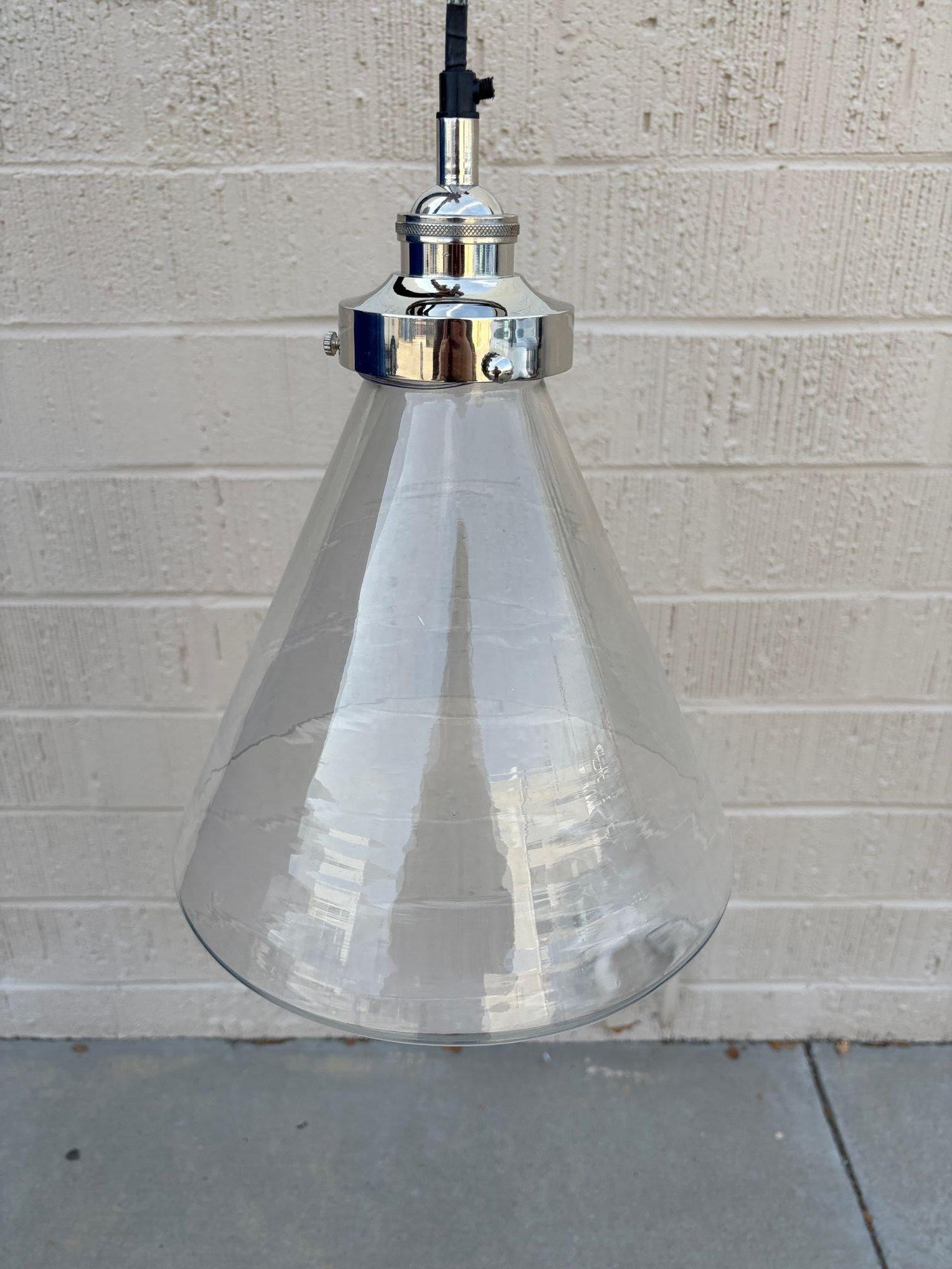 Lampada a sospensione da soffitto in alluminio industriale con vetro trasparente spazzolato in vendita 4