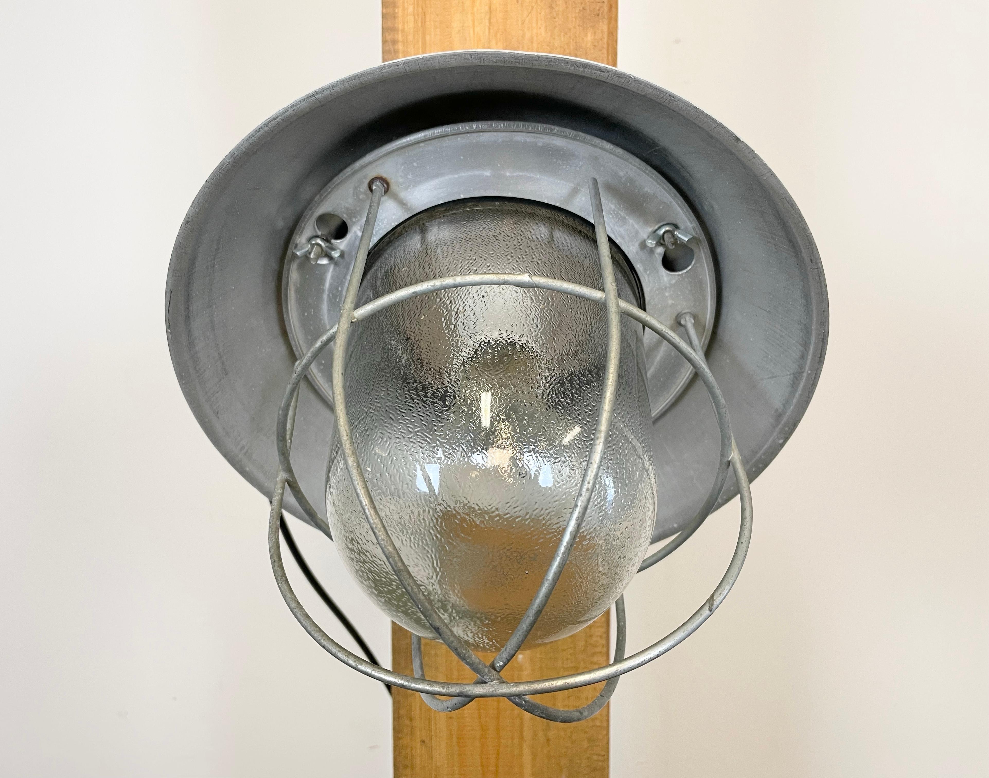 Industrial Aluminum Wall Lamp, 1960s 6