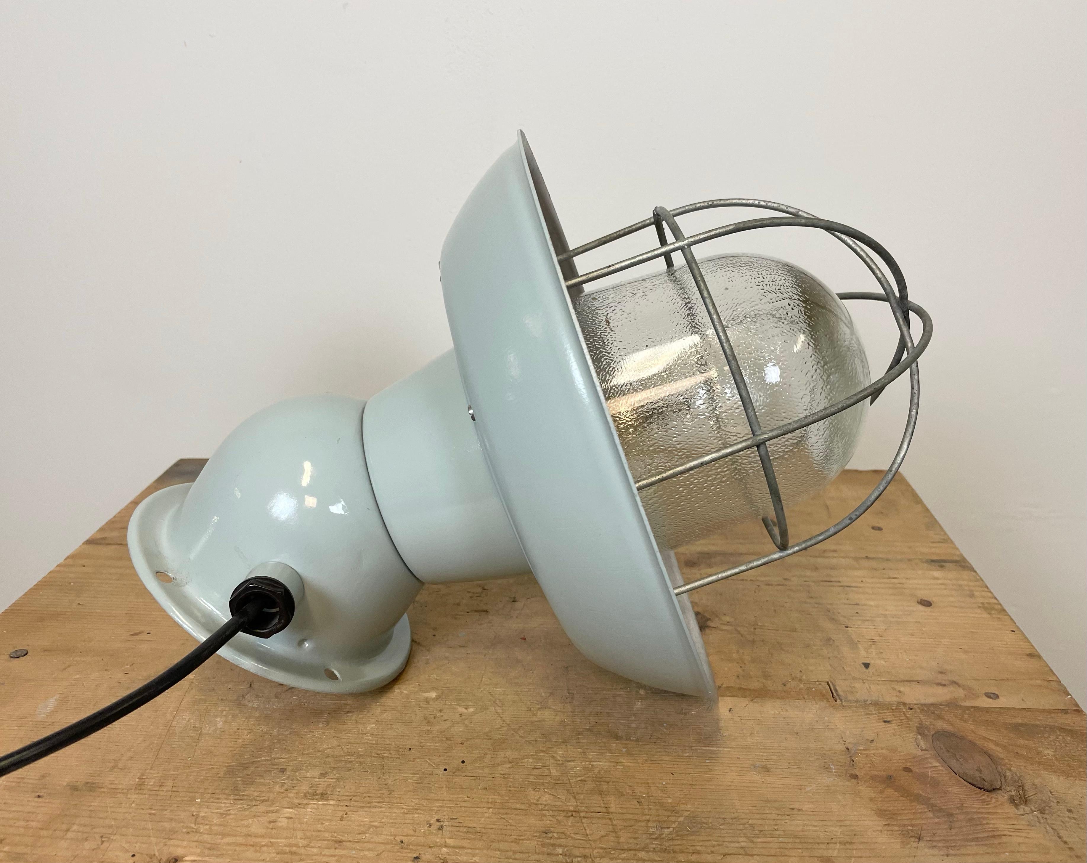Industrial Aluminum Wall Lamp, 1960s 11