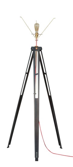 Industrial and Contemporary Lamp in Steel and Aluminium "Paris 301 - Tripod"