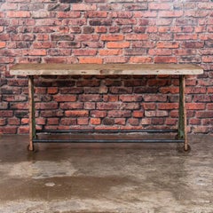 Table console industrielle ancienne avec pieds en fonte