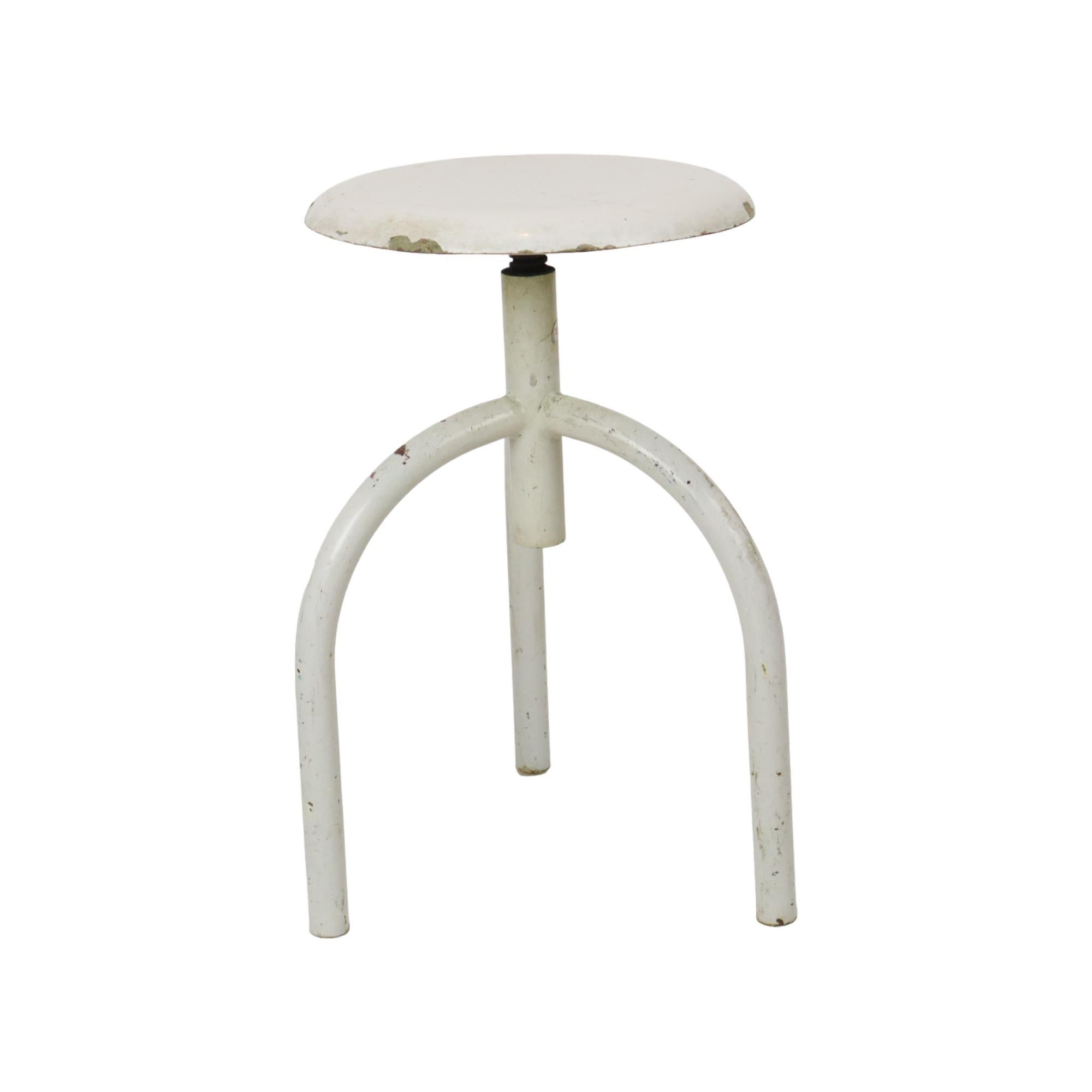 Industrial Antique Metal Medical Doctor's Stool Lab Stool Mid 20th Century For Sale 4