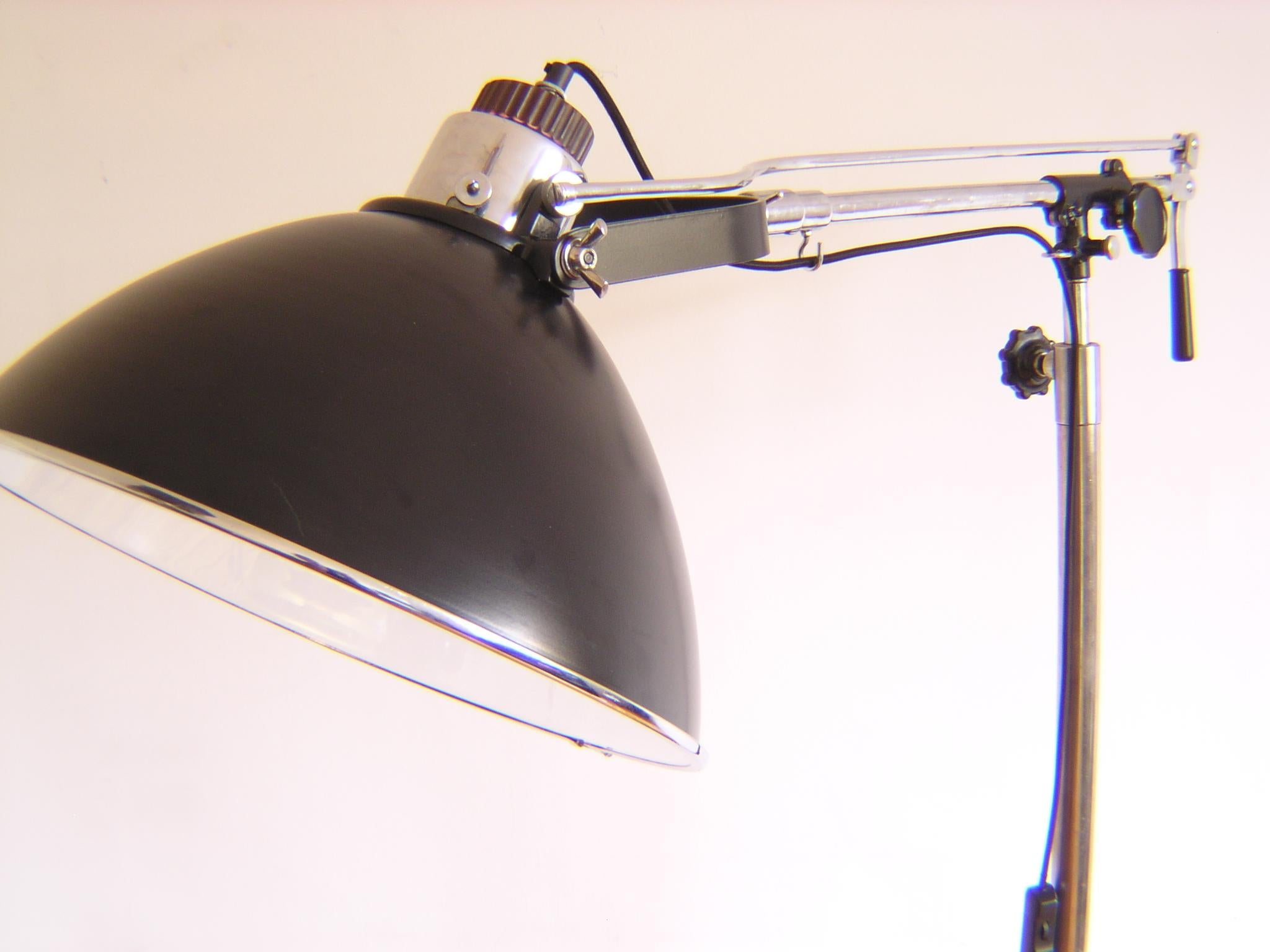 Verstellbare Vintage-Stehlampe im Vintage-Stil, 1950er Jahre im Angebot 3