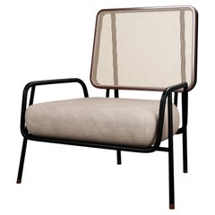 Fauteuil industriel DUV avec demi-accoudoir en cuir crème fabriqué à la main par Murmurio